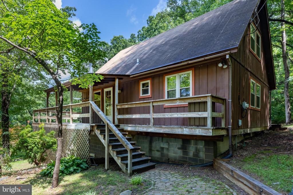 101 MIDDLE RIVER RIDGE ROAD, STANARDSVILLE, Virginia 22973, 3 Bedrooms Bedrooms, ,1 BathroomBathrooms,Residential,101 MIDDLE RIVER RIDGE ROAD,VAMA2002832 MLS # VAMA2002832