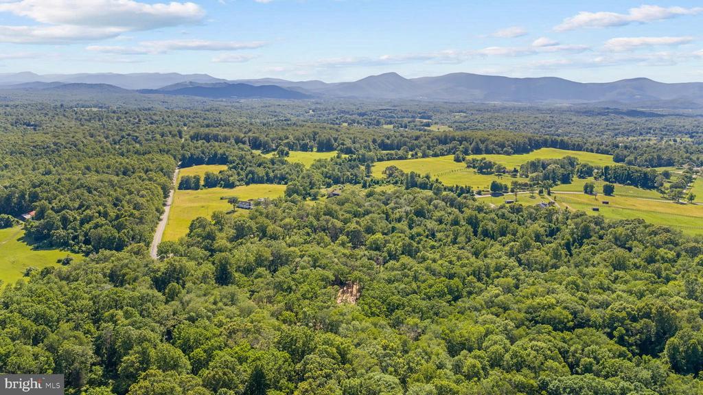 CREST HILL ROAD, HUME, Virginia 22639, 4 Bedrooms Bedrooms, ,3 BathroomsBathrooms,Residential,CREST HILL ROAD,VAFQ2022900 MLS # VAFQ2022900 CREST HILL ROAD, HUME, Virginia 22639, 4 Bedrooms Bedrooms, ,3 BathroomsBathrooms,Residential,CREST HILL ROAD,VAFQ2022900 MLS # VAFQ2022900