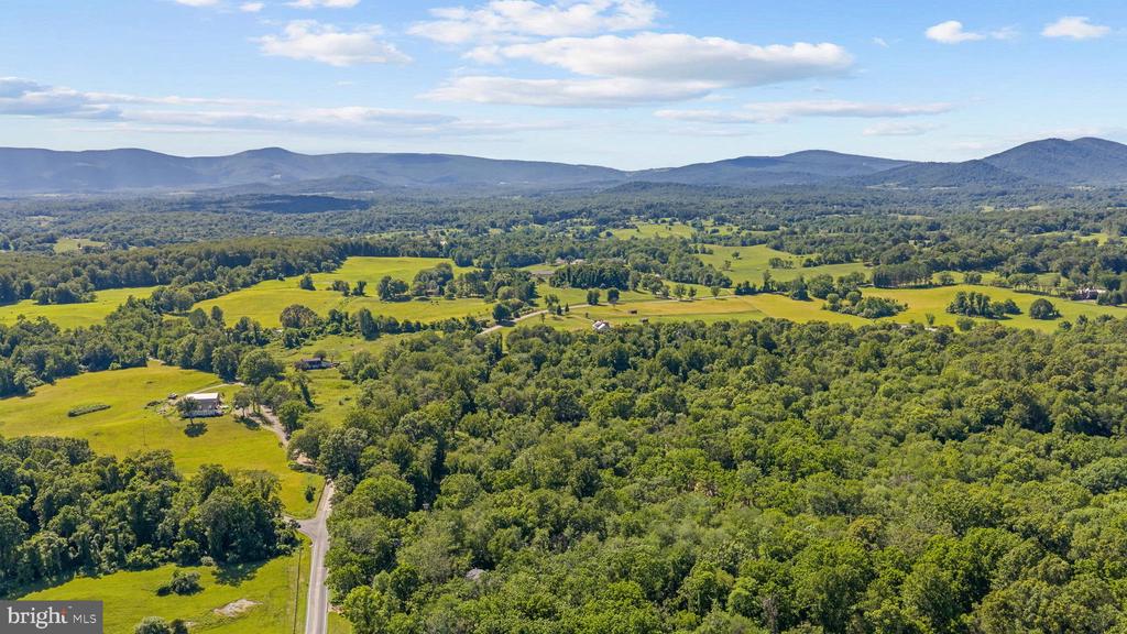 CREST HILL ROAD, HUME, Virginia 22639, 4 Bedrooms Bedrooms, ,3 BathroomsBathrooms,Residential,CREST HILL ROAD,VAFQ2022900 MLS # VAFQ2022900 CREST HILL ROAD, HUME, Virginia 22639, 4 Bedrooms Bedrooms, ,3 BathroomsBathrooms,Residential,CREST HILL ROAD,VAFQ2022900 MLS # VAFQ2022900