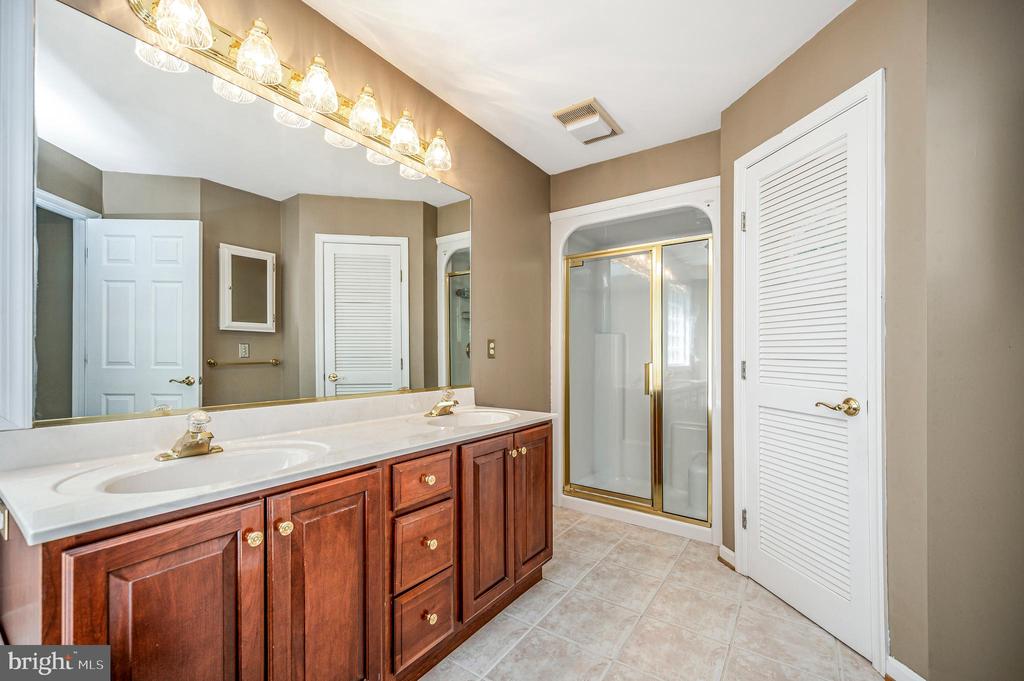 403 GOLD VALLEY RD, LOCUST GROVE, Virginia 22508, 4 Bedrooms Bedrooms, ,3 BathroomsBathrooms,Residential,403 GOLD VALLEY RD,VAOR2014674 MLS # VAOR2014674 403 GOLD VALLEY RD, LOCUST GROVE, Virginia 22508, 4 Bedrooms Bedrooms, ,3 BathroomsBathrooms,Residential,403 GOLD VALLEY RD,VAOR2014674 MLS # VAOR2014674