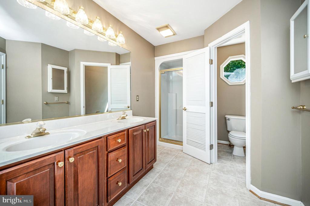 403 GOLD VALLEY RD, LOCUST GROVE, Virginia 22508, 4 Bedrooms Bedrooms, ,3 BathroomsBathrooms,Residential,403 GOLD VALLEY RD,VAOR2014674 MLS # VAOR2014674 403 GOLD VALLEY RD, LOCUST GROVE, Virginia 22508, 4 Bedrooms Bedrooms, ,3 BathroomsBathrooms,Residential,403 GOLD VALLEY RD,VAOR2014674 MLS # VAOR2014674