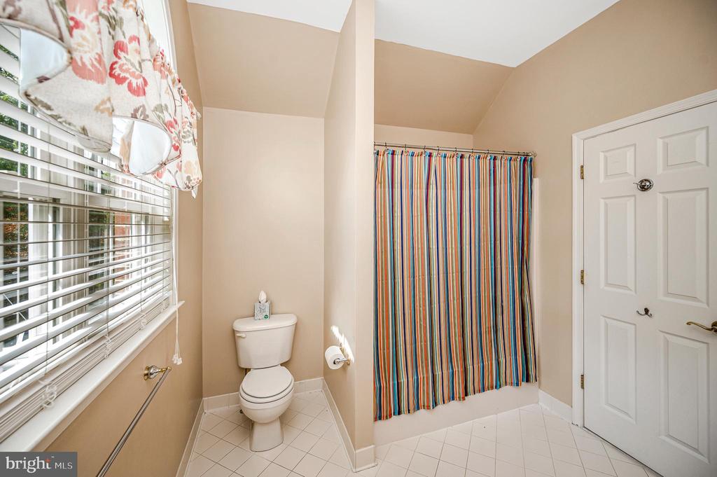 403 GOLD VALLEY RD, LOCUST GROVE, Virginia 22508, 4 Bedrooms Bedrooms, ,3 BathroomsBathrooms,Residential,403 GOLD VALLEY RD,VAOR2014674 MLS # VAOR2014674 403 GOLD VALLEY RD, LOCUST GROVE, Virginia 22508, 4 Bedrooms Bedrooms, ,3 BathroomsBathrooms,Residential,403 GOLD VALLEY RD,VAOR2014674 MLS # VAOR2014674