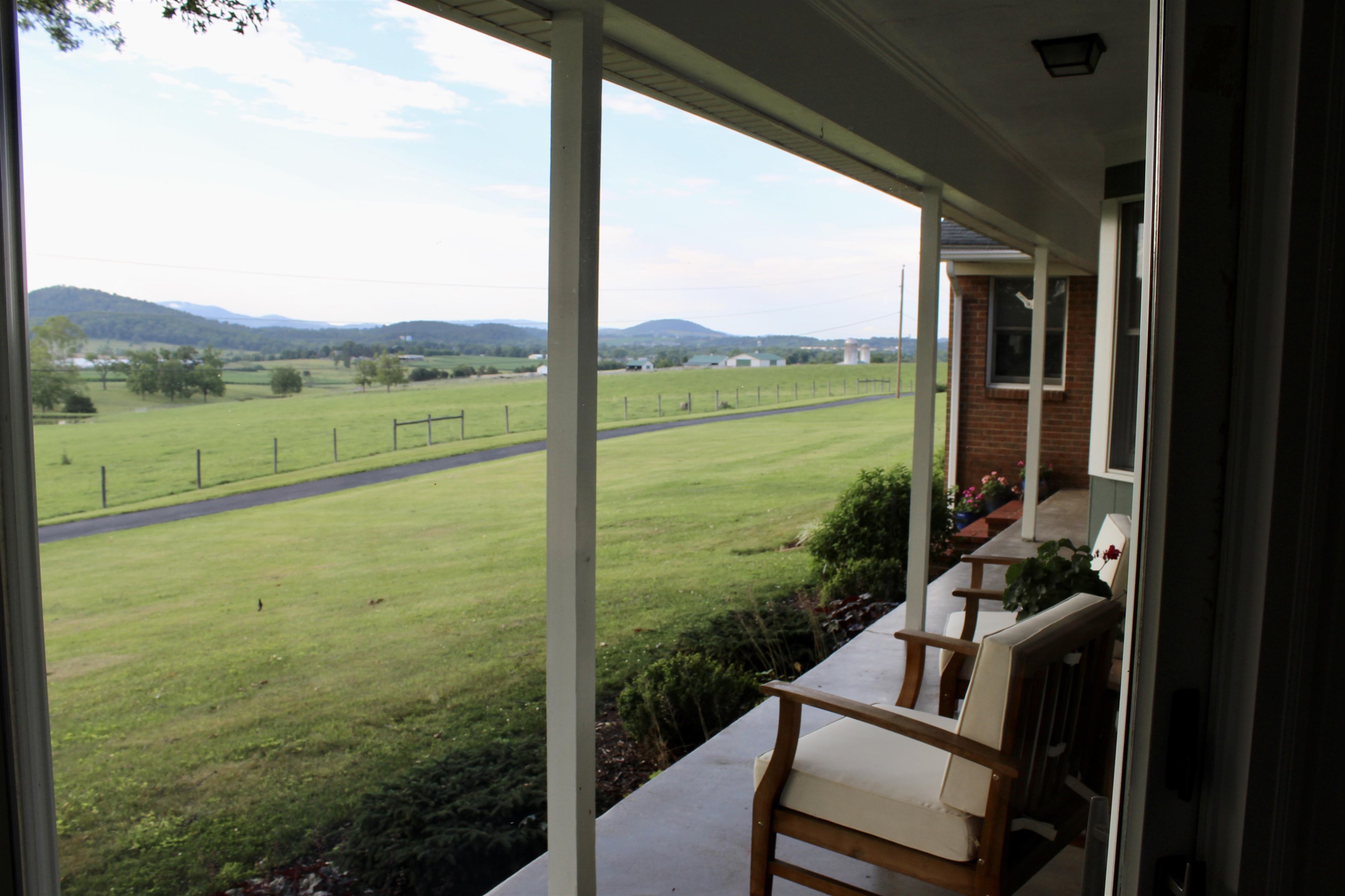 9201 CENTERVILLE RD, BRIDGEWATER, Virginia 22812, 3 Bedrooms Bedrooms, ,2 BathroomsBathrooms,Residential,9201 CENTERVILLE RD,679231 MLS # 679231
