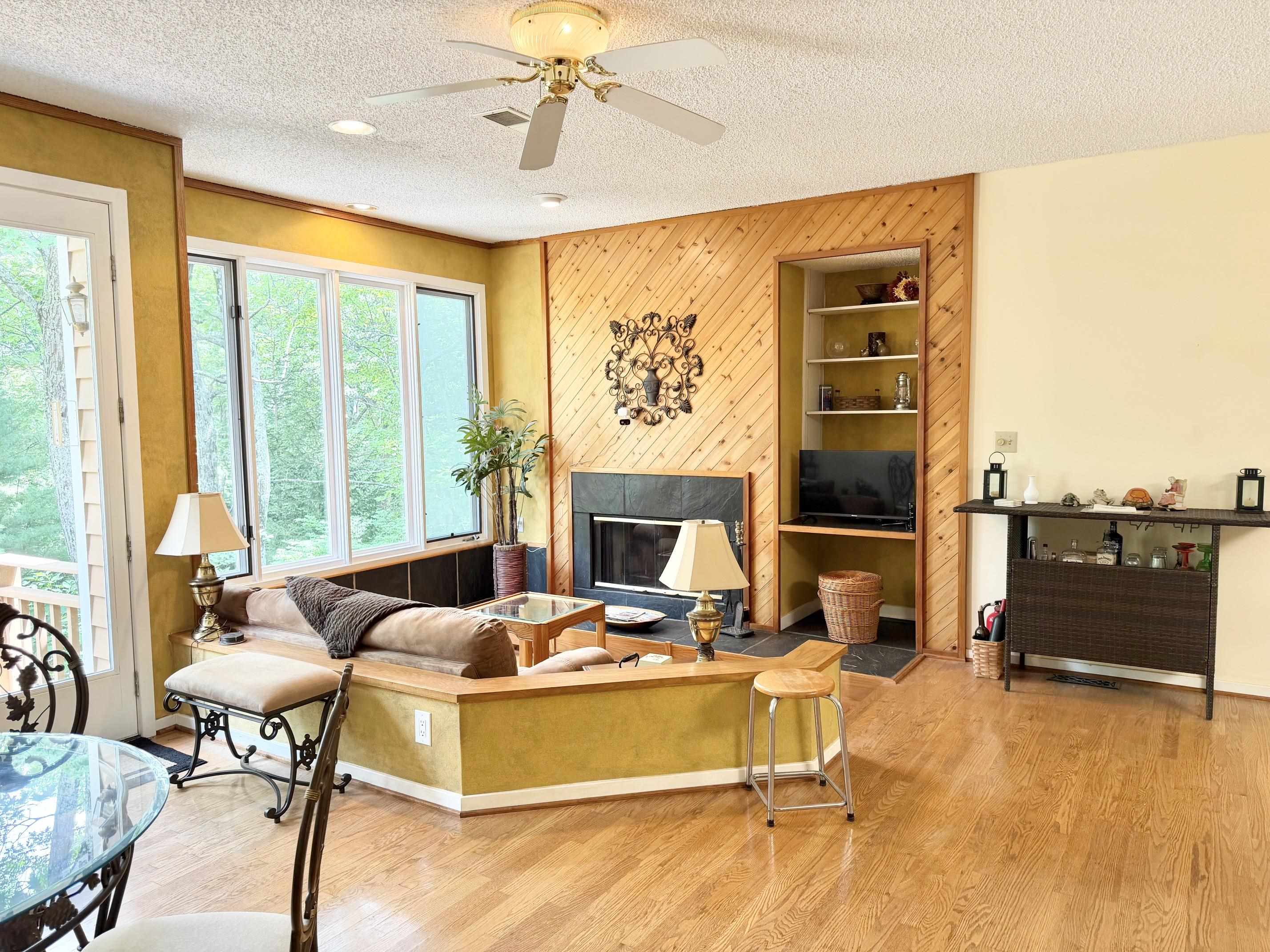 12 IVY GLEN LN, WINTERGREEN RESORT, Virginia 22967, 2 Bedrooms Bedrooms, ,2 BathroomsBathrooms,Residential,Westwood end unit townhome with a basement,12 IVY GLEN LN,679254 MLS # 679254 12 IVY GLEN LN, WINTERGREEN RESORT, Virginia 22967, 2 Bedrooms Bedrooms, ,2 BathroomsBathrooms,Residential,Westwood end unit townhome with a basement,12 IVY GLEN LN,679254 MLS # 679254