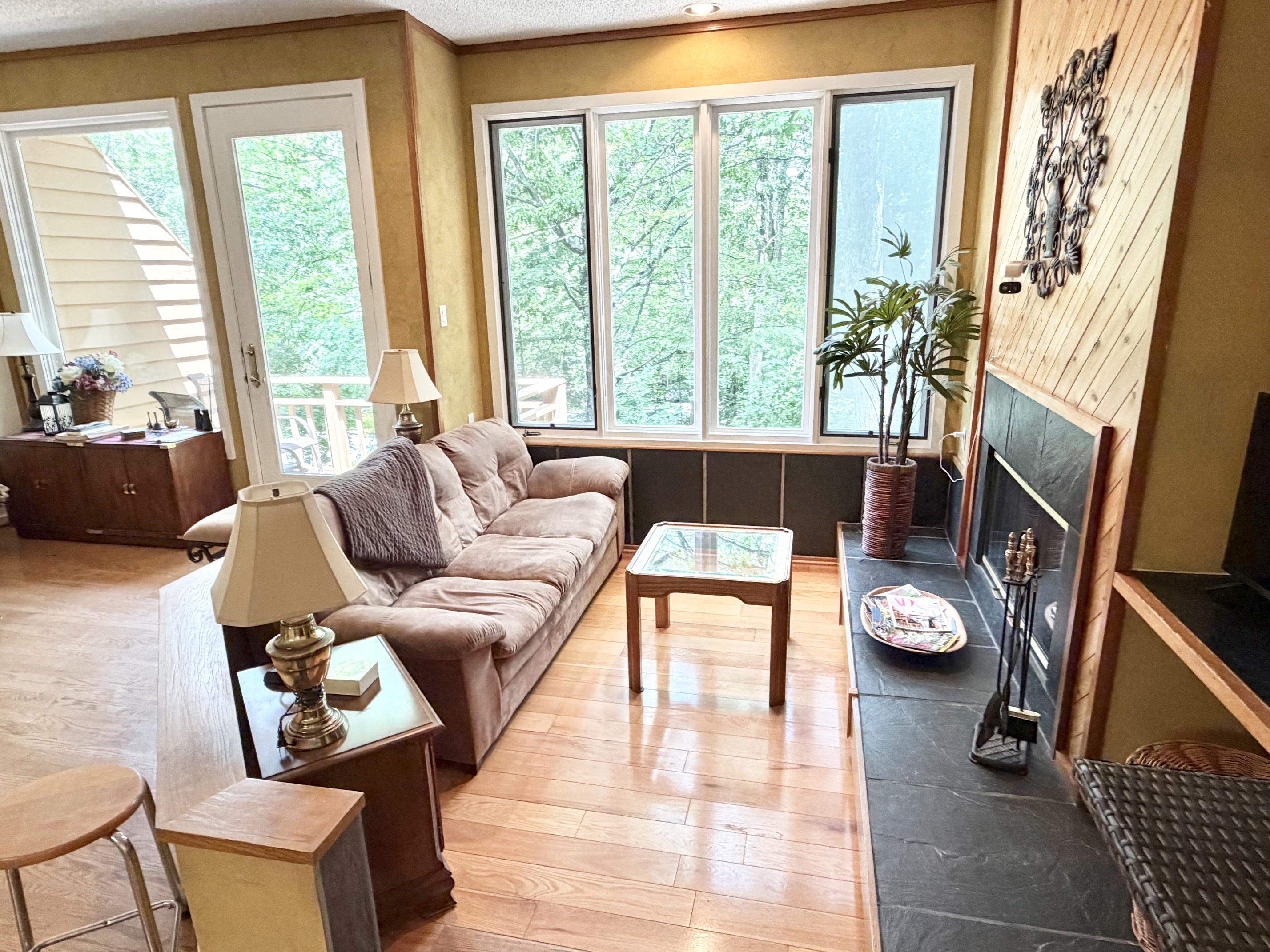 12 IVY GLEN LN, WINTERGREEN RESORT, Virginia 22967, 2 Bedrooms Bedrooms, ,2 BathroomsBathrooms,Residential,Westwood end unit townhome with a basement,12 IVY GLEN LN,679254 MLS # 679254 12 IVY GLEN LN, WINTERGREEN RESORT, Virginia 22967, 2 Bedrooms Bedrooms, ,2 BathroomsBathrooms,Residential,Westwood end unit townhome with a basement,12 IVY GLEN LN,679254 MLS # 679254