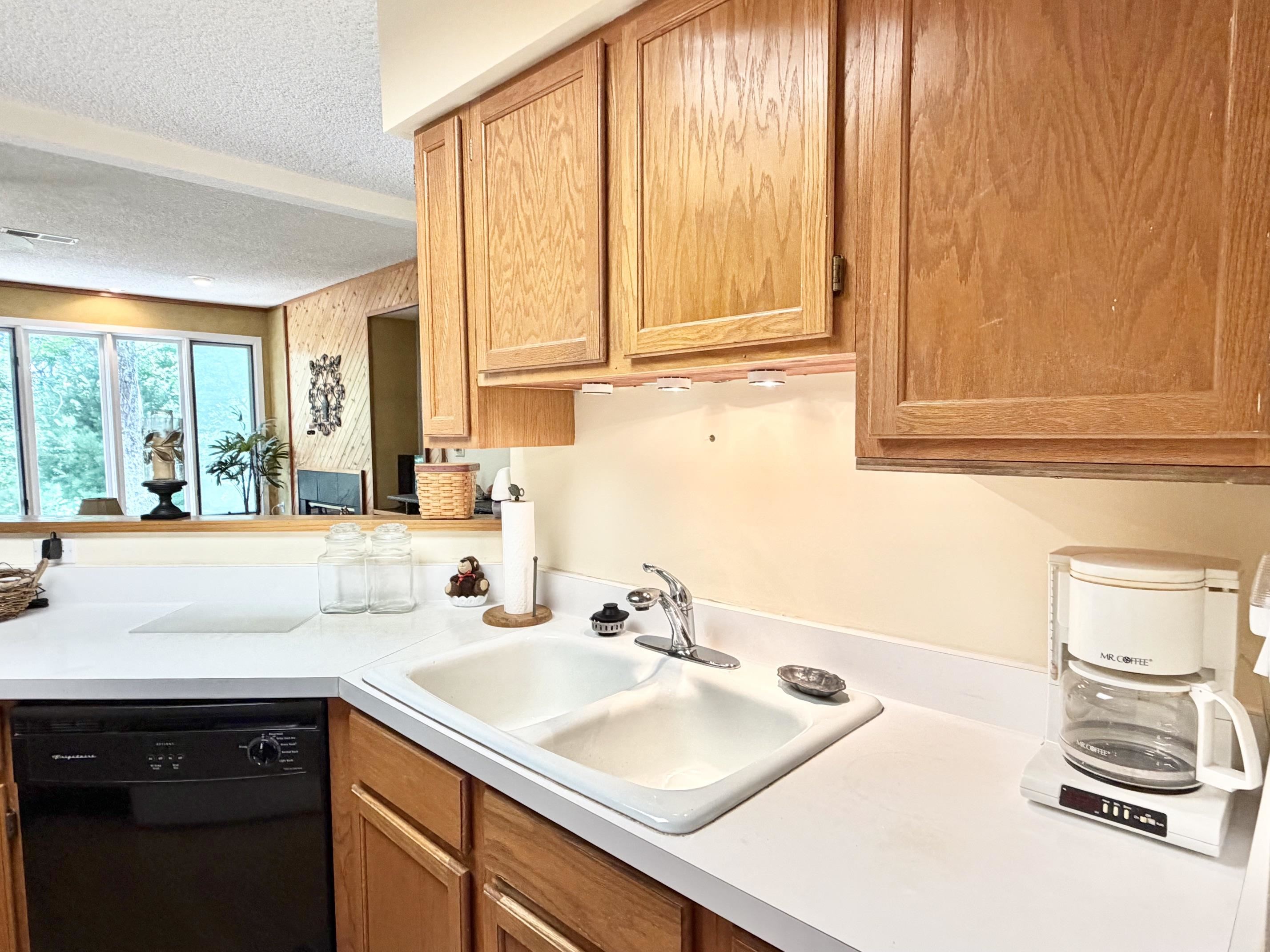 12 IVY GLEN LN, WINTERGREEN RESORT, Virginia 22967, 2 Bedrooms Bedrooms, ,2 BathroomsBathrooms,Residential,Westwood end unit townhome with a basement,12 IVY GLEN LN,679254 MLS # 679254 12 IVY GLEN LN, WINTERGREEN RESORT, Virginia 22967, 2 Bedrooms Bedrooms, ,2 BathroomsBathrooms,Residential,Westwood end unit townhome with a basement,12 IVY GLEN LN,679254 MLS # 679254
