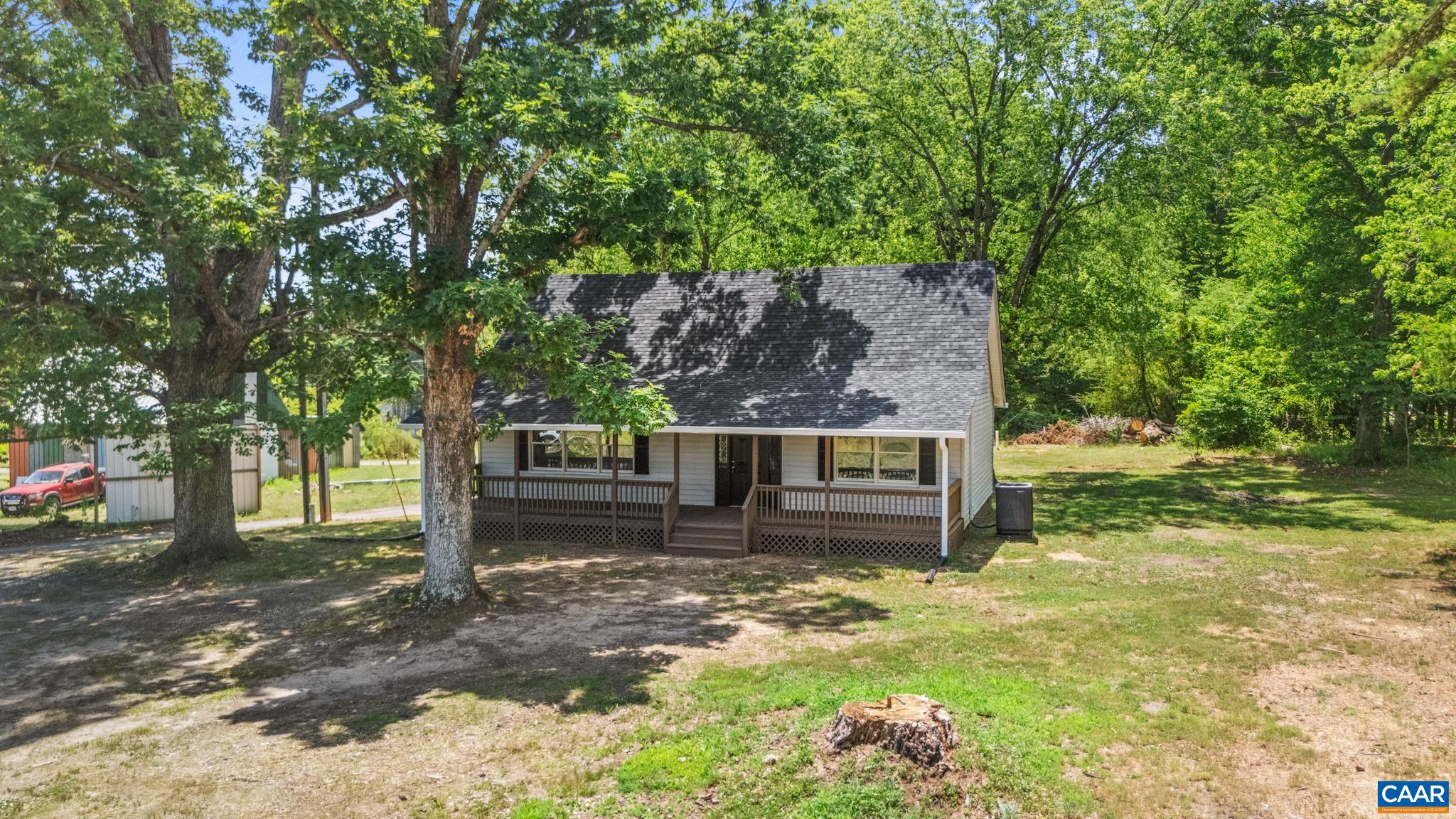 28 HUNTERS LN, DILLWYN, Virginia 23936, 4 Bedrooms Bedrooms, ,2 BathroomsBathrooms,Residential,28 Hunters Ln,28 HUNTERS LN,679256 MLS # 679256 28 HUNTERS LN, DILLWYN, Virginia 23936, 4 Bedrooms Bedrooms, ,2 BathroomsBathrooms,Residential,28 Hunters Ln,28 HUNTERS LN,679256 MLS # 679256