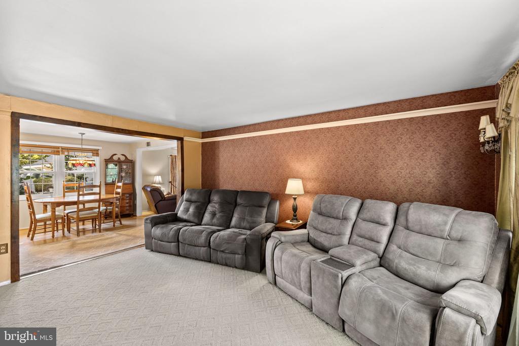 8 POND CIR, FREDERICKSBURG, Virginia 22407, 4 Bedrooms Bedrooms, ,2 BathroomsBathrooms,Residential,BREEZEWOOD,8 POND CIR,VASP2043234 MLS # VASP2043234 8 POND CIR, FREDERICKSBURG, Virginia 22407, 4 Bedrooms Bedrooms, ,2 BathroomsBathrooms,Residential,BREEZEWOOD,8 POND CIR,VASP2043234 MLS # VASP2043234