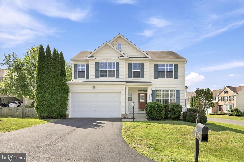 35298 BALMORAL DR, LOCUST GROVE, Virginia 22508, 4 Bedrooms Bedrooms, ,3 BathroomsBathrooms,Residential,35298 BALMORAL DR,VAOR2014544 MLS # VAOR2014544