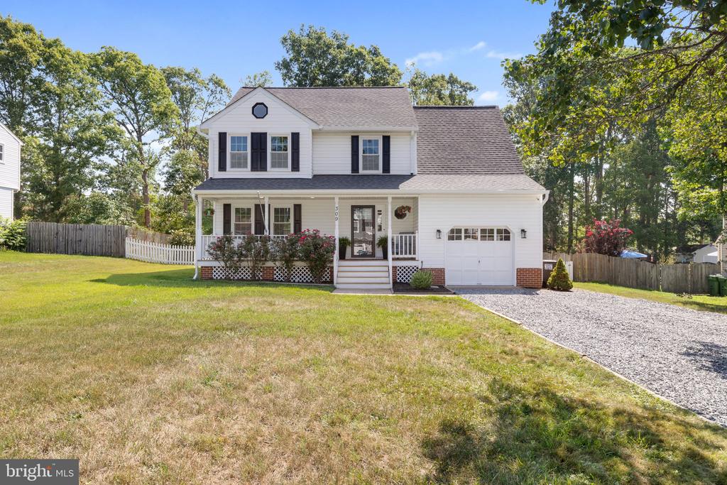 309 GENERAL DR, SPOTSYLVANIA, Virginia 22551, 4 Bedrooms Bedrooms, ,2 BathroomsBathrooms,Residential,309 GENERAL DR,VASP2043564 MLS # VASP2043564