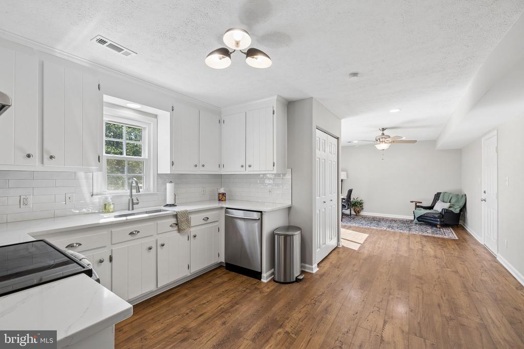 309 GENERAL DR, SPOTSYLVANIA, Virginia 22551, 4 Bedrooms Bedrooms, ,2 BathroomsBathrooms,Residential,309 GENERAL DR,VASP2043564 MLS # VASP2043564