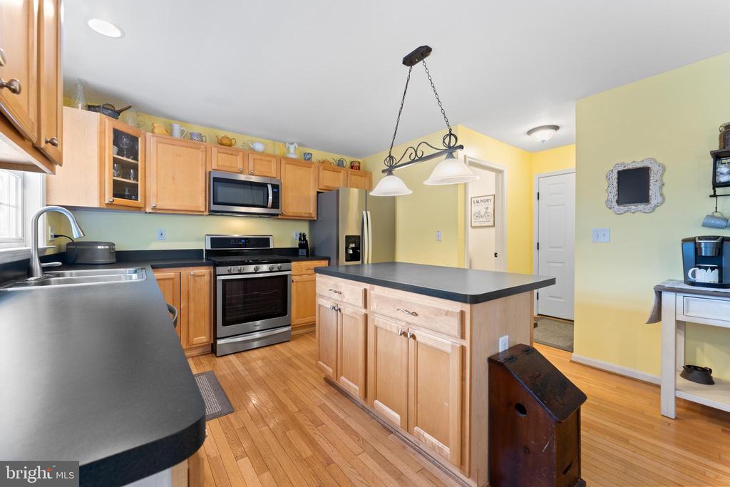 9901 ASHMEADE CT, FREDERICKSBURG, Virginia 22407, 5 Bedrooms Bedrooms, ,3 BathroomsBathrooms,Residential,FOX POINT HOA,9901 ASHMEADE CT,VASP2043566 MLS # VASP2043566 9901 ASHMEADE CT, FREDERICKSBURG, Virginia 22407, 5 Bedrooms Bedrooms, ,3 BathroomsBathrooms,Residential,FOX POINT HOA,9901 ASHMEADE CT,VASP2043566 MLS # VASP2043566
