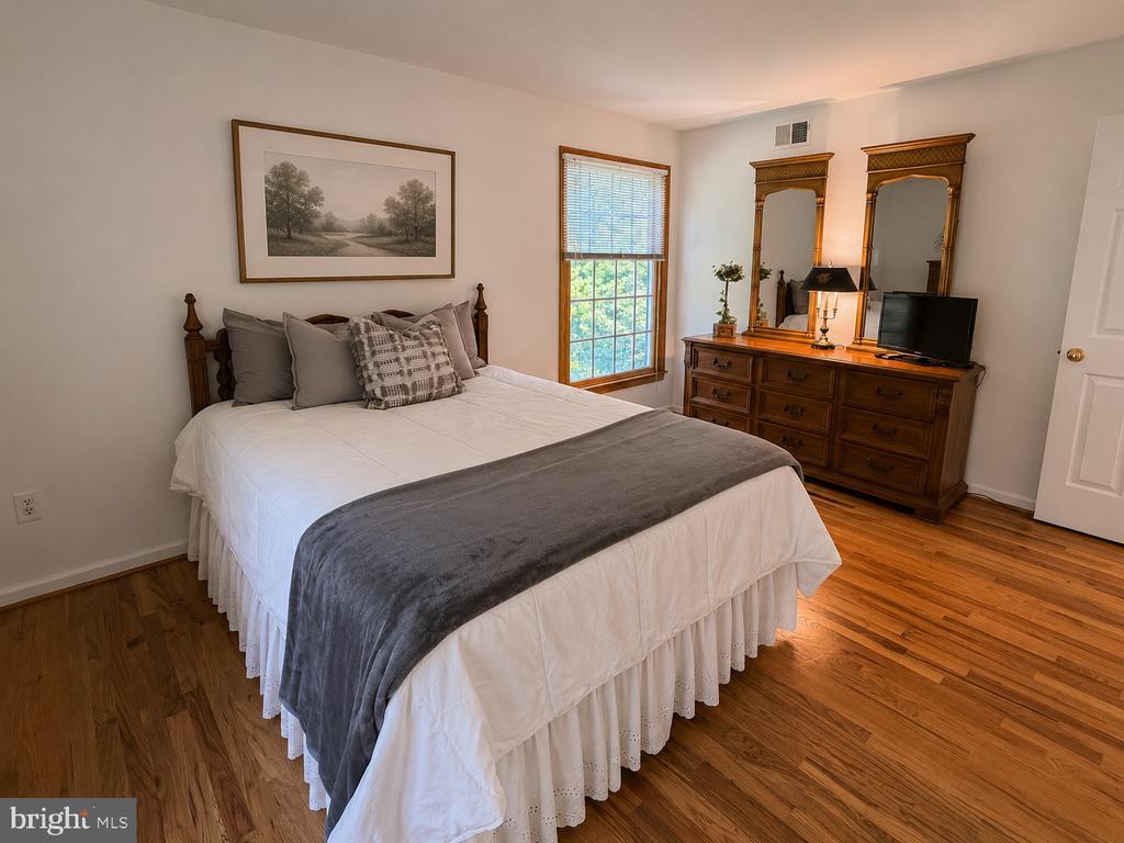 7386 STUART, WARRENTON, Virginia 20187, 5 Bedrooms Bedrooms, ,3 BathroomsBathrooms,Residential,7386 STUART,VAFQ2022744 MLS # VAFQ2022744 7386 STUART, WARRENTON, Virginia 20187, 5 Bedrooms Bedrooms, ,3 BathroomsBathrooms,Residential,7386 STUART,VAFQ2022744 MLS # VAFQ2022744