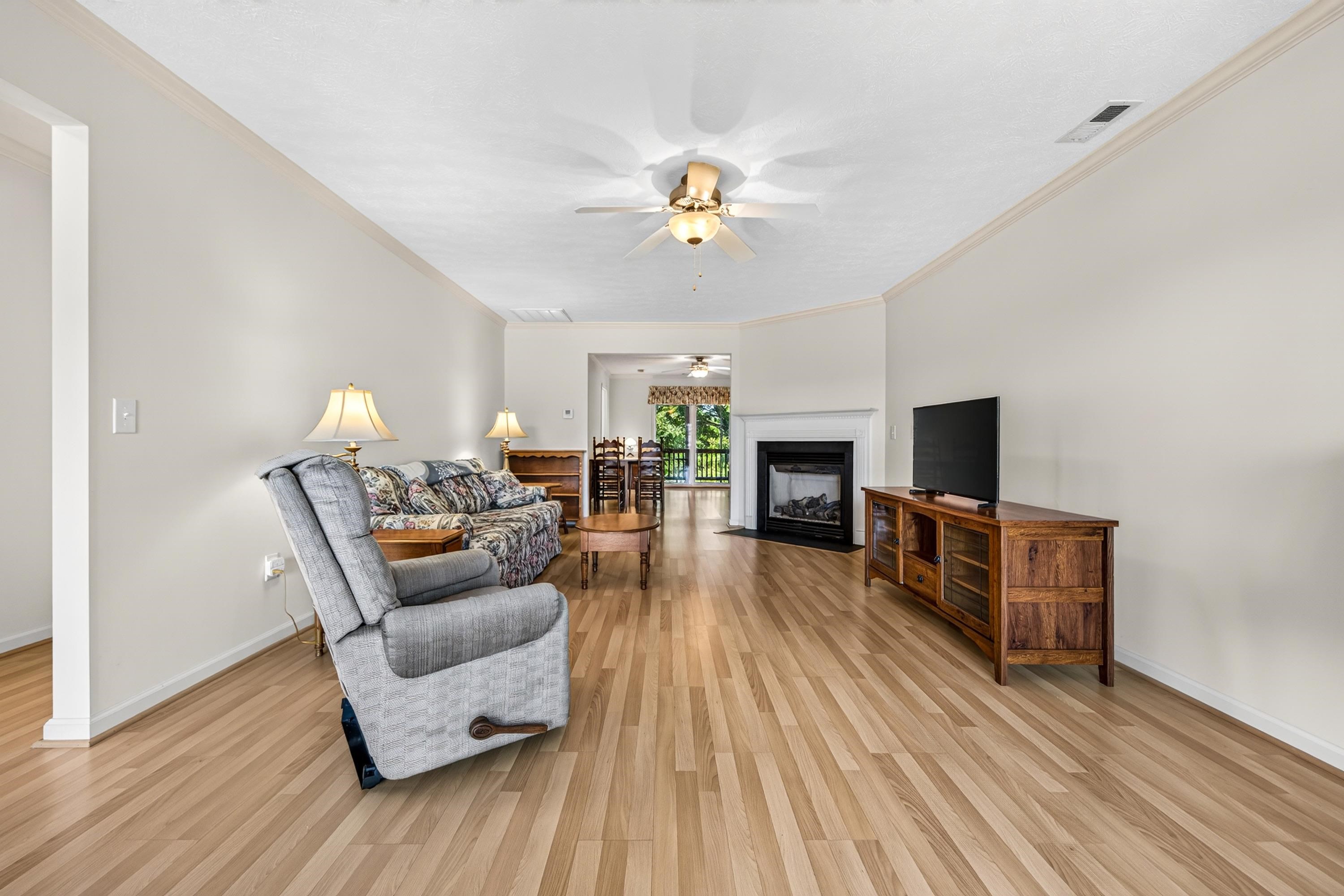 513 HICKORY GROVE CIR, HARRISONBURG, Virginia 22801, 3 Bedrooms Bedrooms, ,2 BathroomsBathrooms,Residential,513 HICKORY GROVE CIR,679258 MLS # 679258