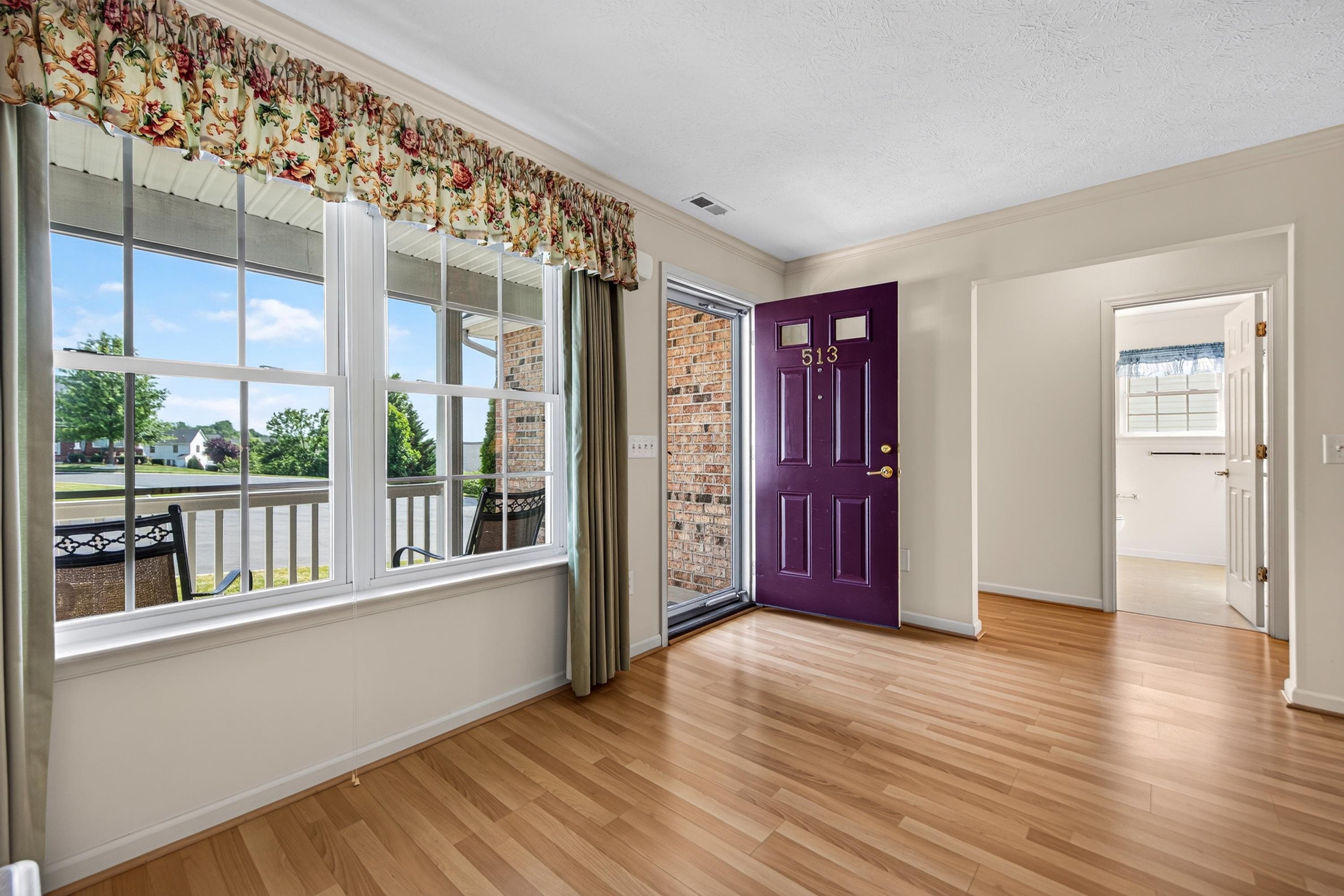 513 HICKORY GROVE CIR, HARRISONBURG, Virginia 22801, 3 Bedrooms Bedrooms, ,2 BathroomsBathrooms,Residential,513 HICKORY GROVE CIR,679258 MLS # 679258
