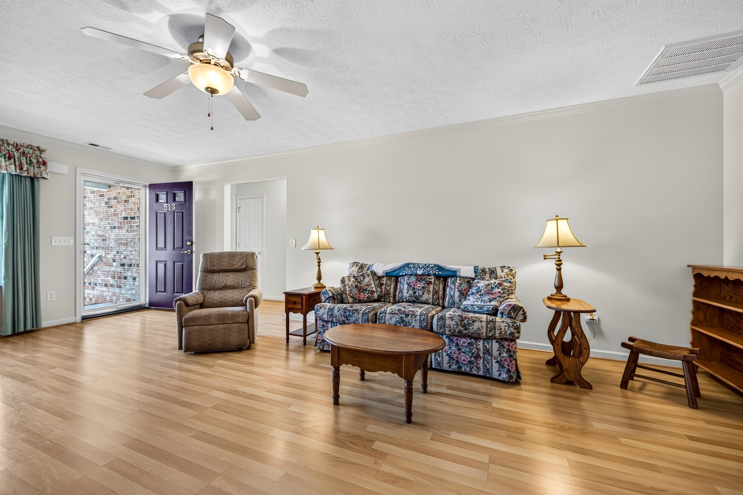 513 HICKORY GROVE CIR, HARRISONBURG, Virginia 22801, 3 Bedrooms Bedrooms, ,2 BathroomsBathrooms,Residential,513 HICKORY GROVE CIR,679258 MLS # 679258