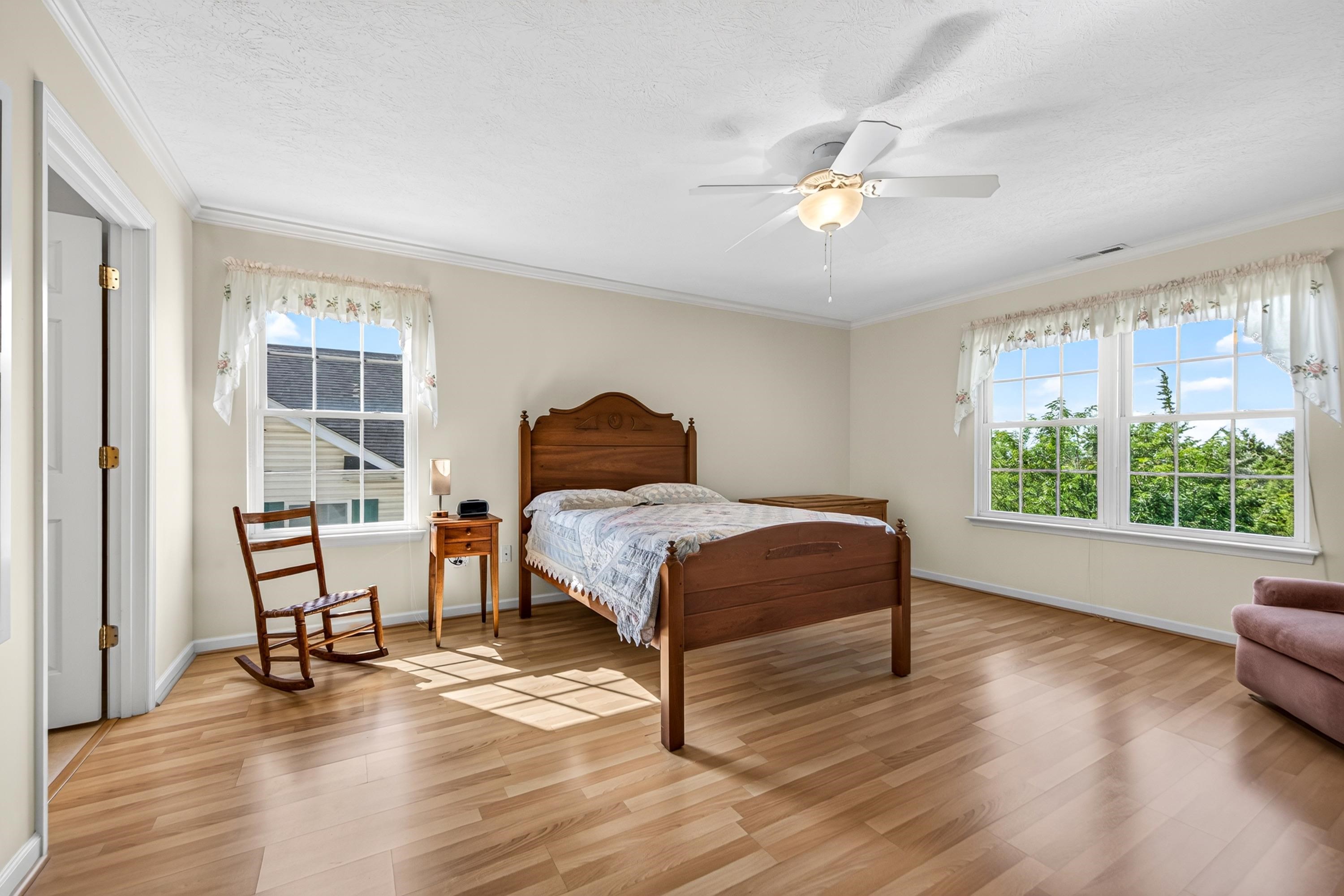 513 HICKORY GROVE CIR, HARRISONBURG, Virginia 22801, 3 Bedrooms Bedrooms, ,2 BathroomsBathrooms,Residential,513 HICKORY GROVE CIR,679258 MLS # 679258