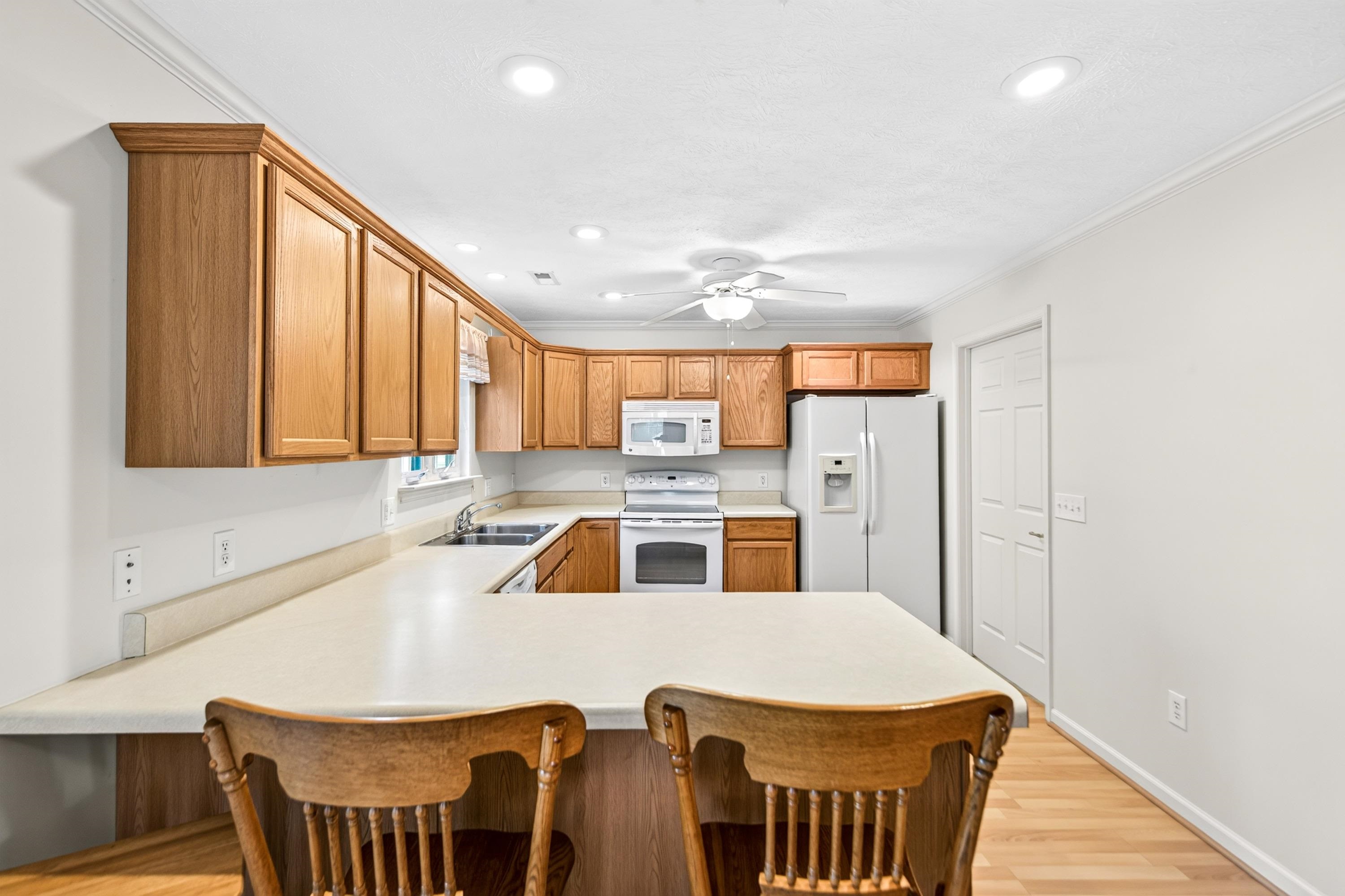 513 HICKORY GROVE CIR, HARRISONBURG, Virginia 22801, 3 Bedrooms Bedrooms, ,2 BathroomsBathrooms,Residential,513 HICKORY GROVE CIR,679258 MLS # 679258