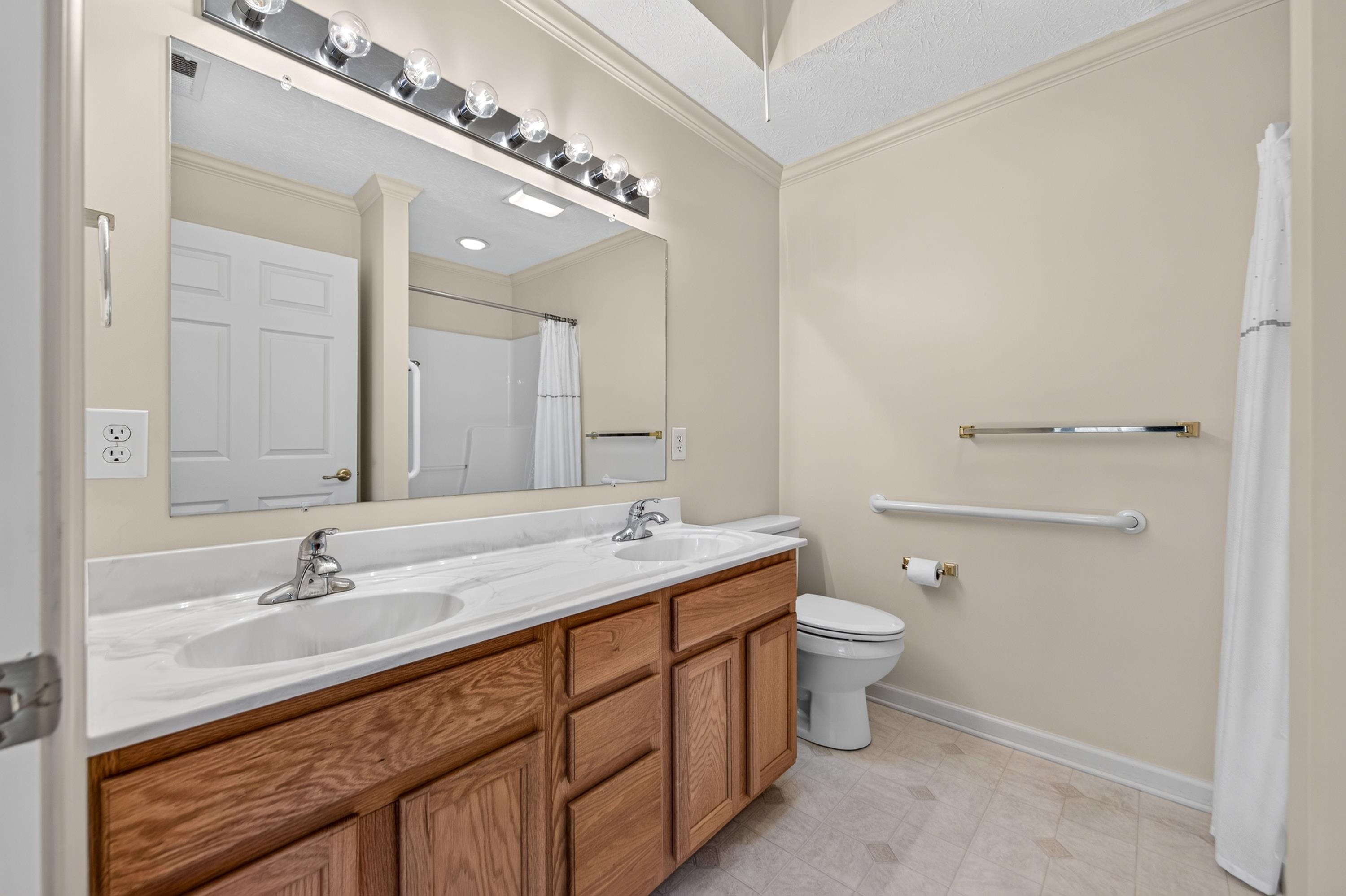 513 HICKORY GROVE CIR, HARRISONBURG, Virginia 22801, 3 Bedrooms Bedrooms, ,2 BathroomsBathrooms,Residential,513 HICKORY GROVE CIR,679258 MLS # 679258