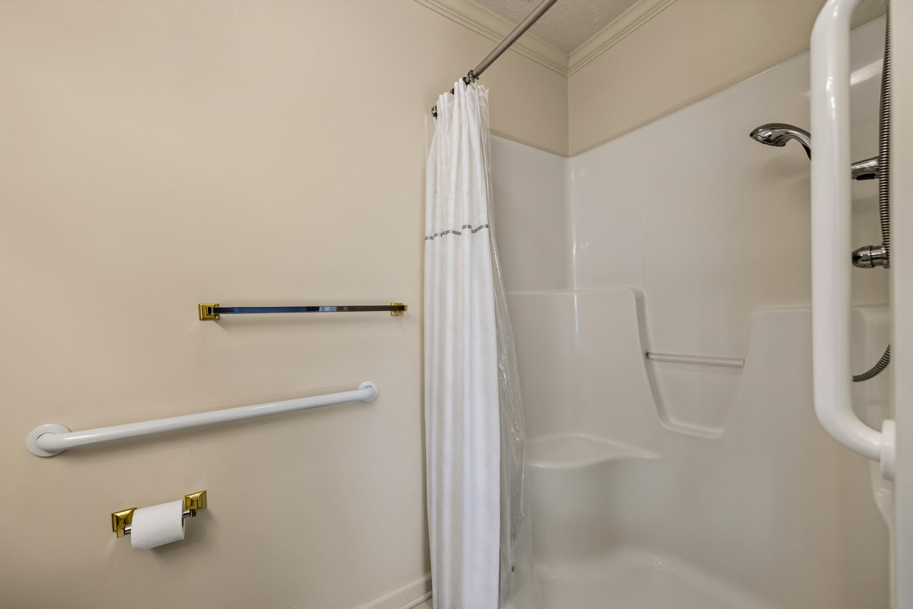 513 HICKORY GROVE CIR, HARRISONBURG, Virginia 22801, 3 Bedrooms Bedrooms, ,2 BathroomsBathrooms,Residential,513 HICKORY GROVE CIR,679258 MLS # 679258