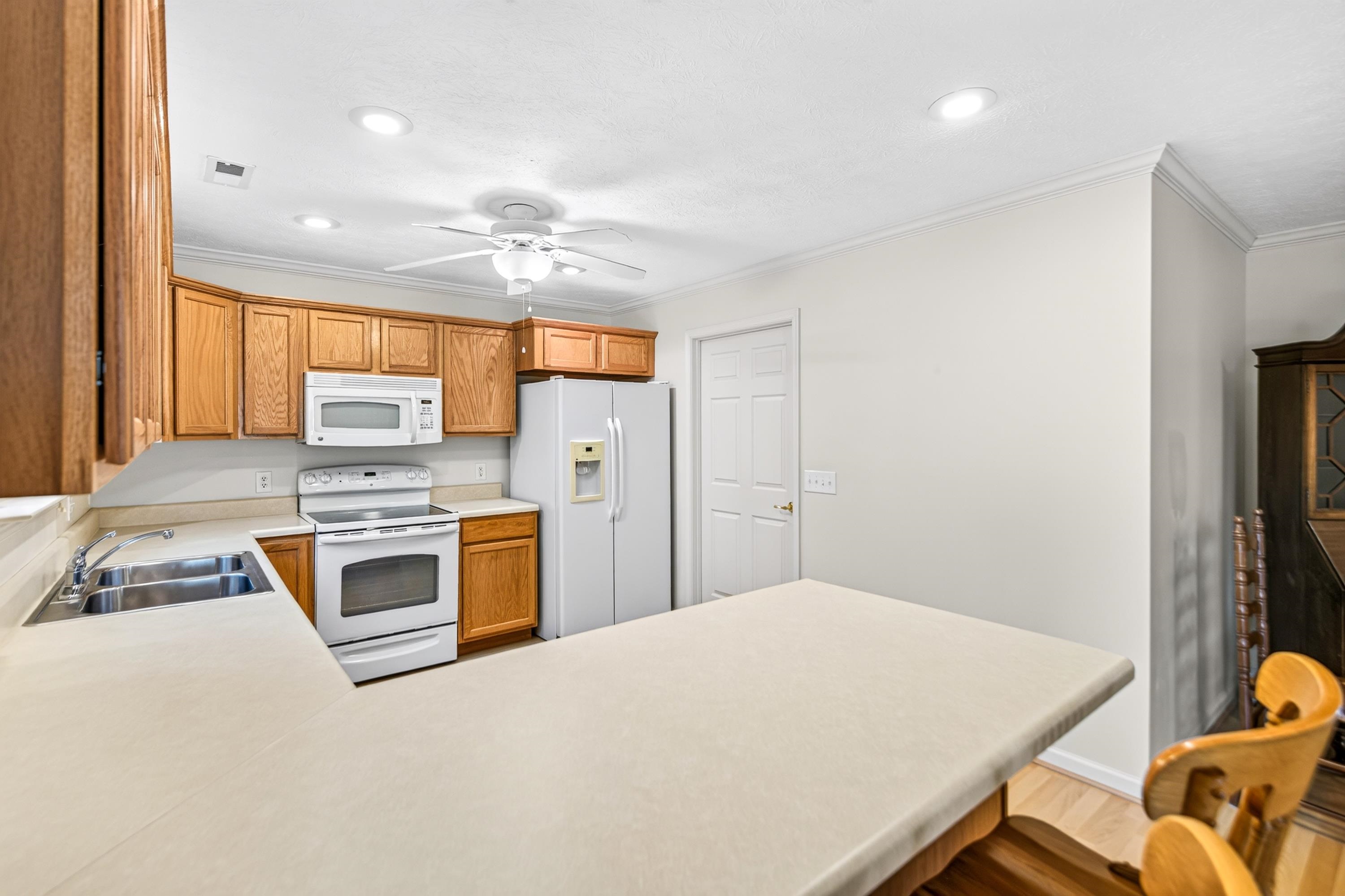 513 HICKORY GROVE CIR, HARRISONBURG, Virginia 22801, 3 Bedrooms Bedrooms, ,2 BathroomsBathrooms,Residential,513 HICKORY GROVE CIR,679258 MLS # 679258