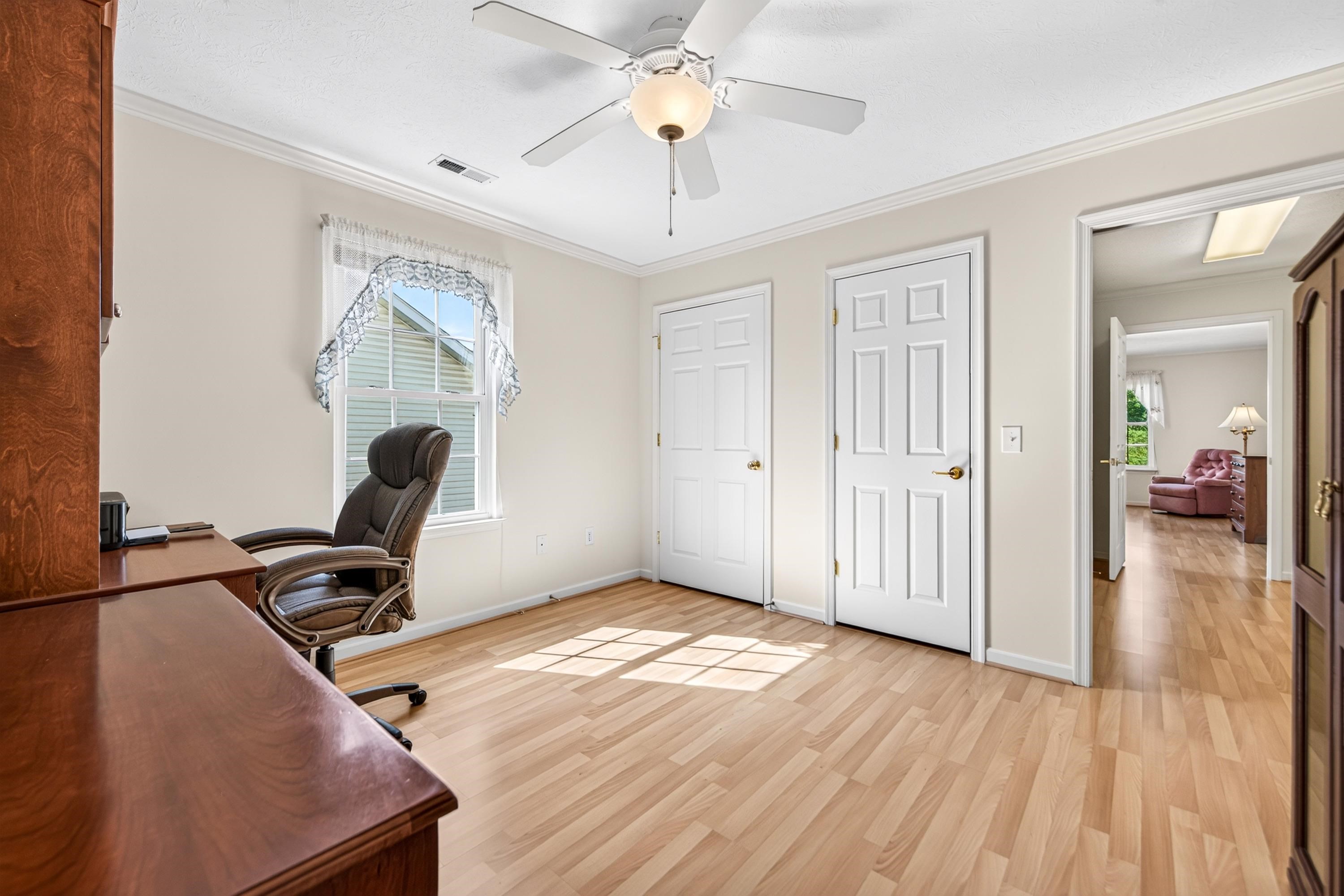 513 HICKORY GROVE CIR, HARRISONBURG, Virginia 22801, 3 Bedrooms Bedrooms, ,2 BathroomsBathrooms,Residential,513 HICKORY GROVE CIR,679258 MLS # 679258