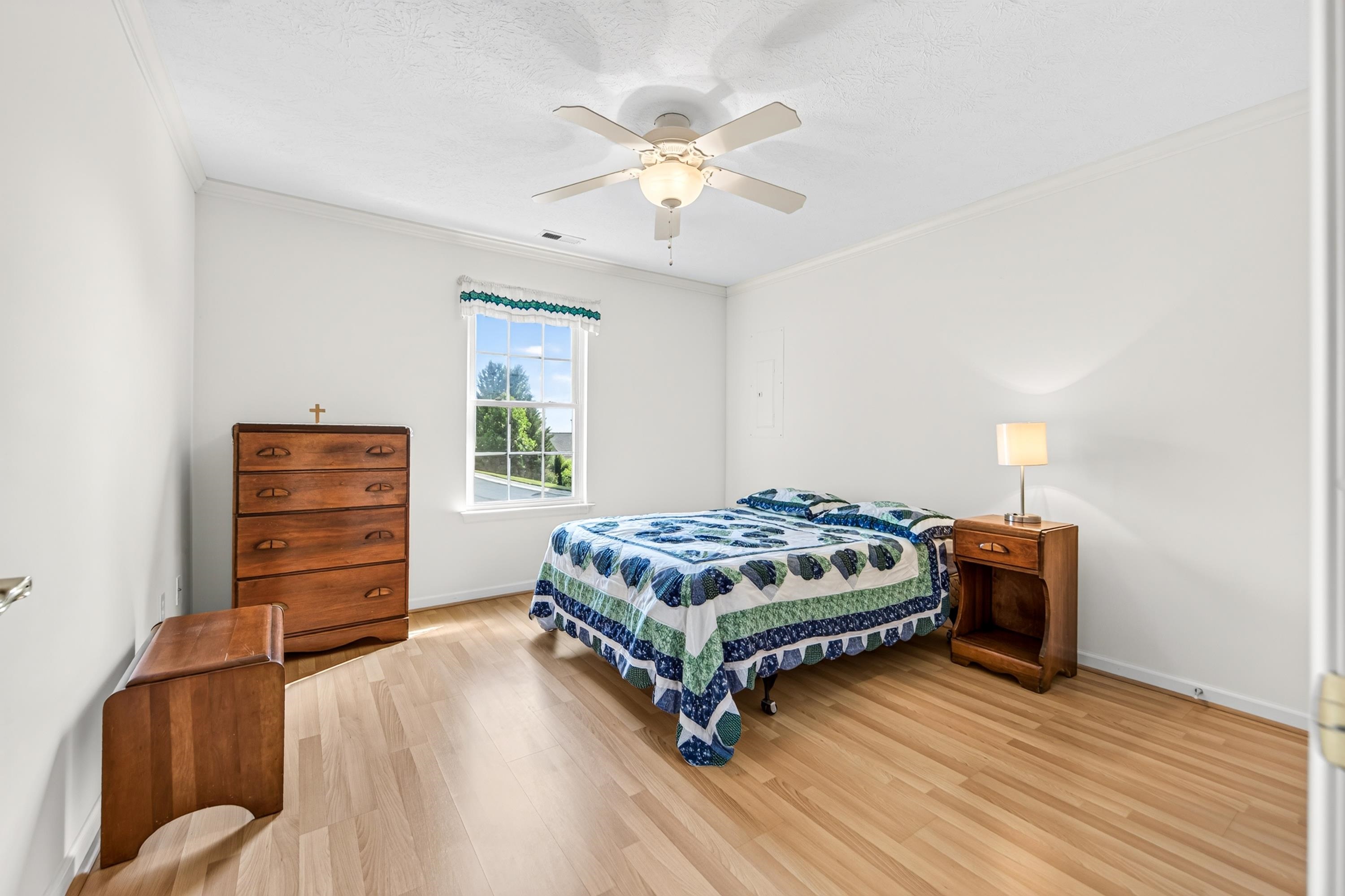 513 HICKORY GROVE CIR, HARRISONBURG, Virginia 22801, 3 Bedrooms Bedrooms, ,2 BathroomsBathrooms,Residential,513 HICKORY GROVE CIR,679258 MLS # 679258
