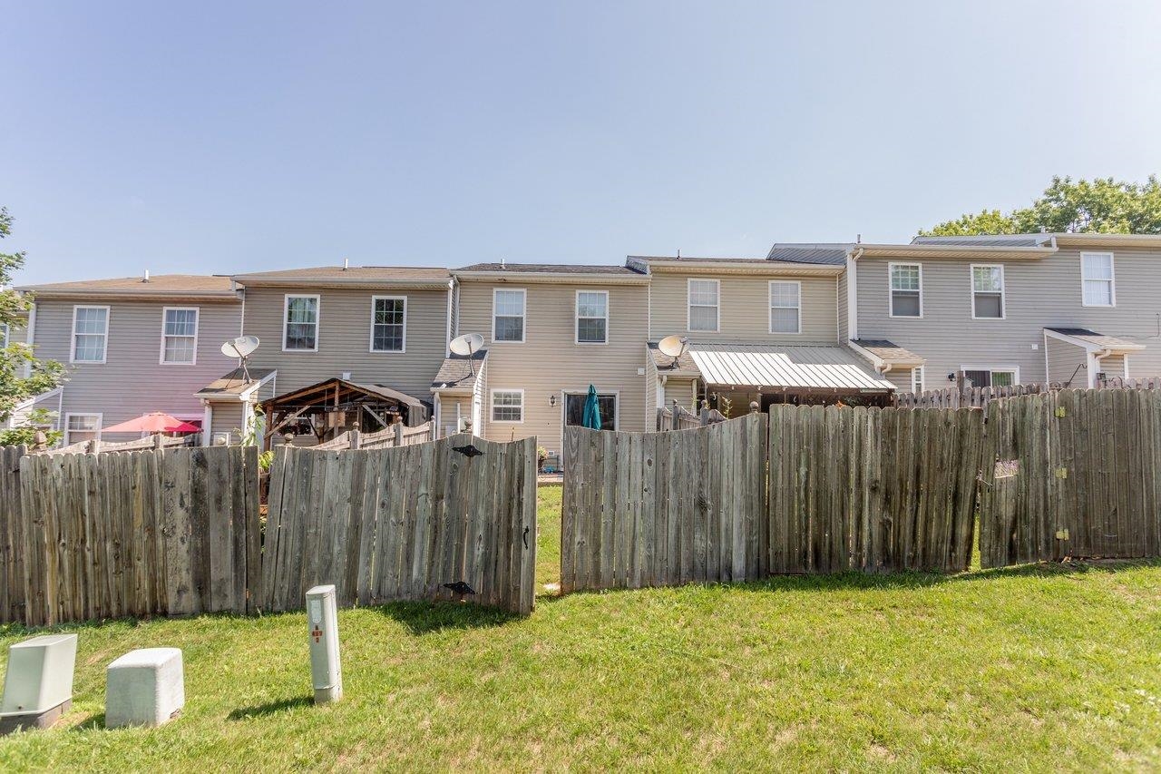 811 NORTHFIELD CT, HARRISONBURG, Virginia 22802, 3 Bedrooms Bedrooms, ,1 BathroomBathrooms,Residential,811 NORTHFIELD CT,679262 MLS # 679262 811 NORTHFIELD CT, HARRISONBURG, Virginia 22802, 3 Bedrooms Bedrooms, ,1 BathroomBathrooms,Residential,811 NORTHFIELD CT,679262 MLS # 679262