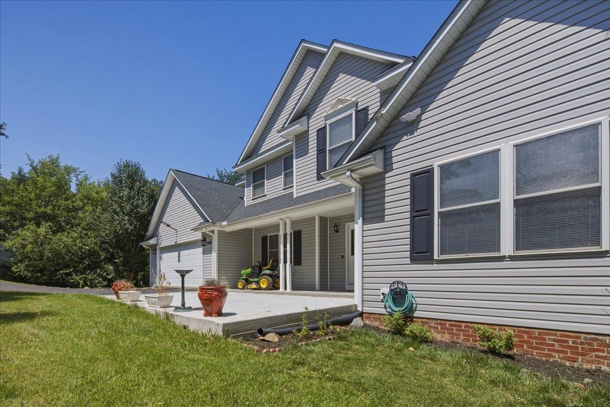 3986 DIXIE RIDGE RUN RD, PENN LAIRD, Virginia 22846, 4 Bedrooms Bedrooms, ,3 BathroomsBathrooms,Residential,3986 DIXIE RIDGE RUN RD,679266 MLS # 679266 3986 DIXIE RIDGE RUN RD, PENN LAIRD, Virginia 22846, 4 Bedrooms Bedrooms, ,3 BathroomsBathrooms,Residential,3986 DIXIE RIDGE RUN RD,679266 MLS # 679266