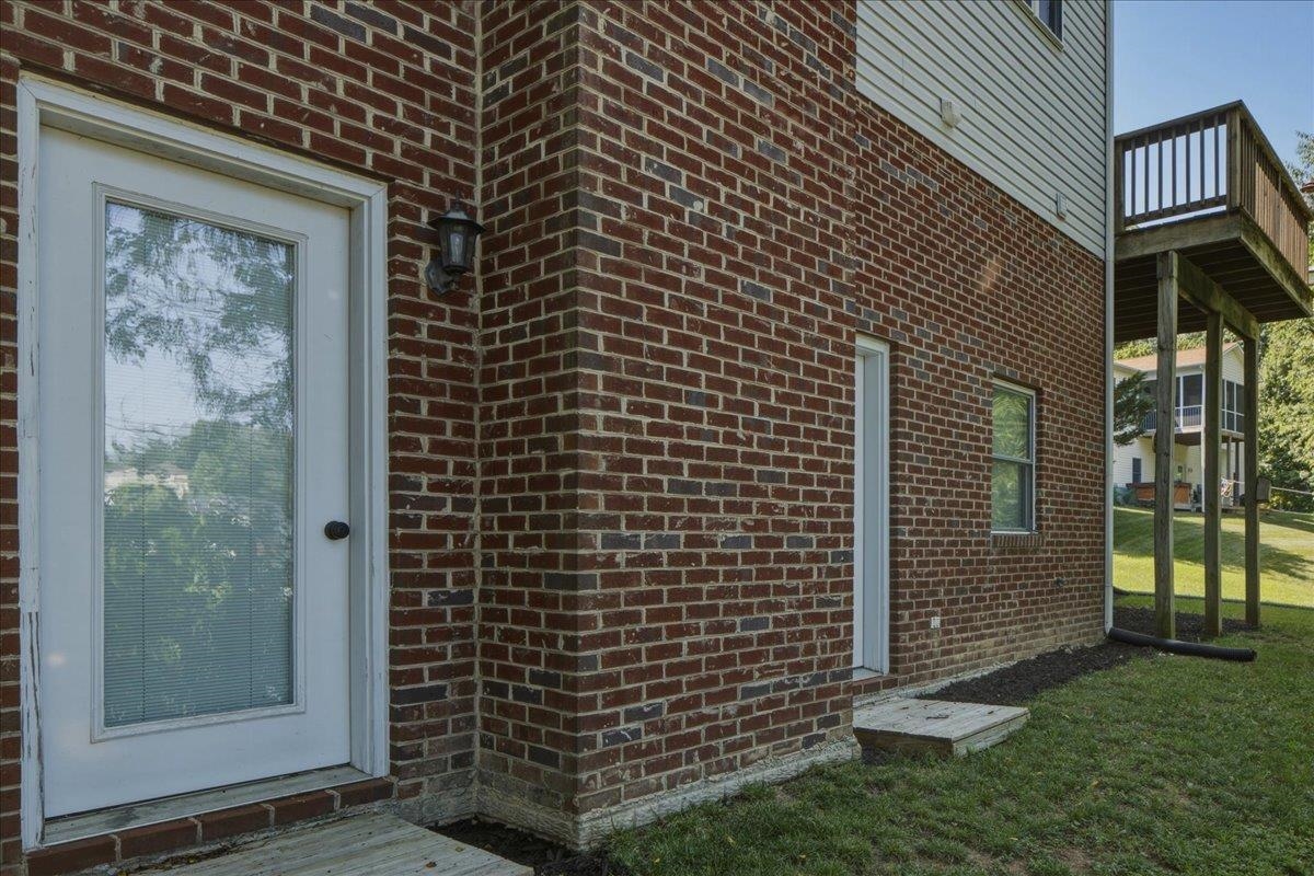 3986 DIXIE RIDGE RUN RD, PENN LAIRD, Virginia 22846, 4 Bedrooms Bedrooms, ,3 BathroomsBathrooms,Residential,3986 DIXIE RIDGE RUN RD,679266 MLS # 679266 3986 DIXIE RIDGE RUN RD, PENN LAIRD, Virginia 22846, 4 Bedrooms Bedrooms, ,3 BathroomsBathrooms,Residential,3986 DIXIE RIDGE RUN RD,679266 MLS # 679266