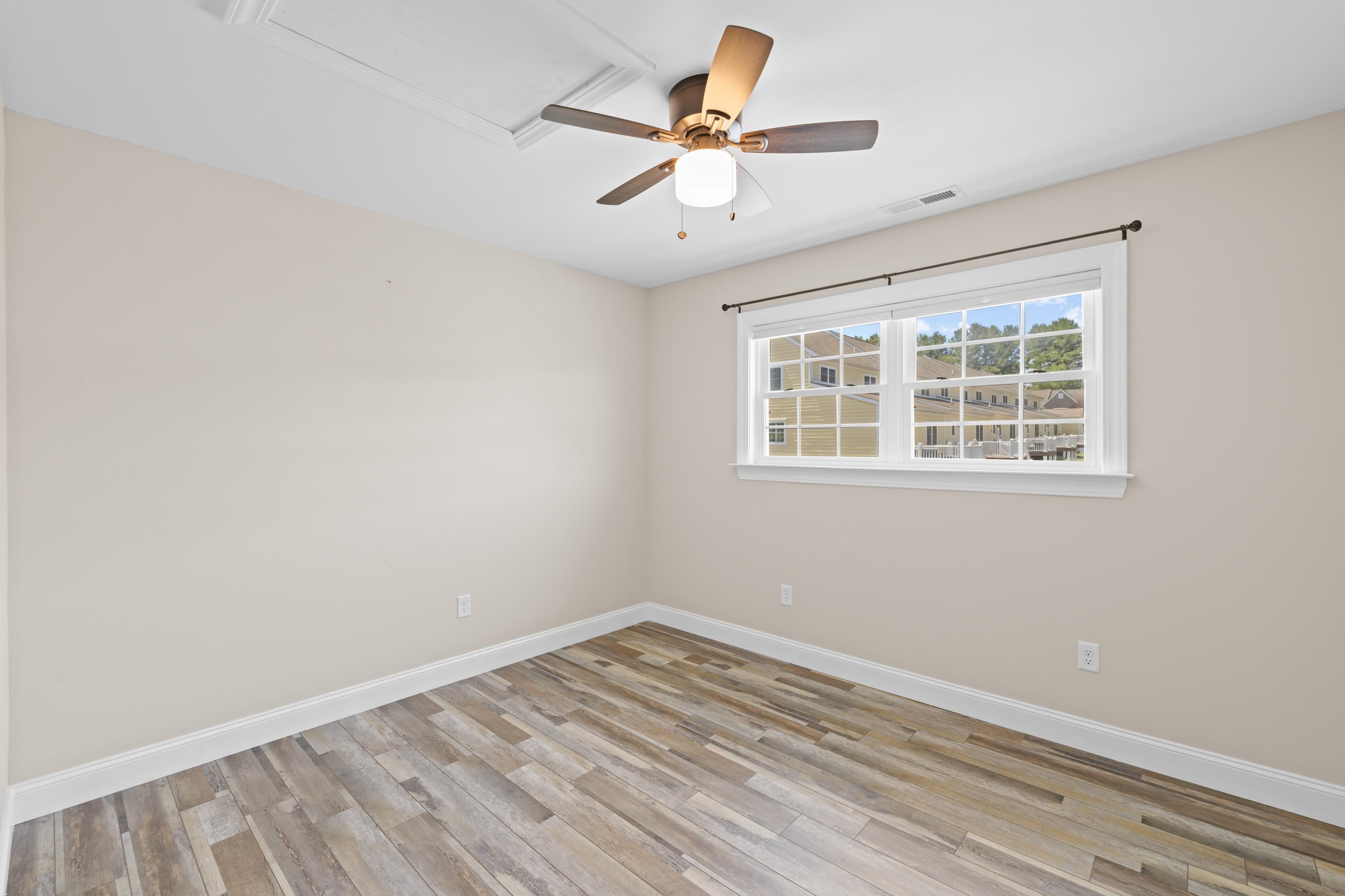 99 WHISPERING OAKS DR, STAUNTON, Virginia 24401, 4 Bedrooms Bedrooms, ,2 BathroomsBathrooms,Residential,99 WHISPERING OAKS DR,679268 MLS # 679268