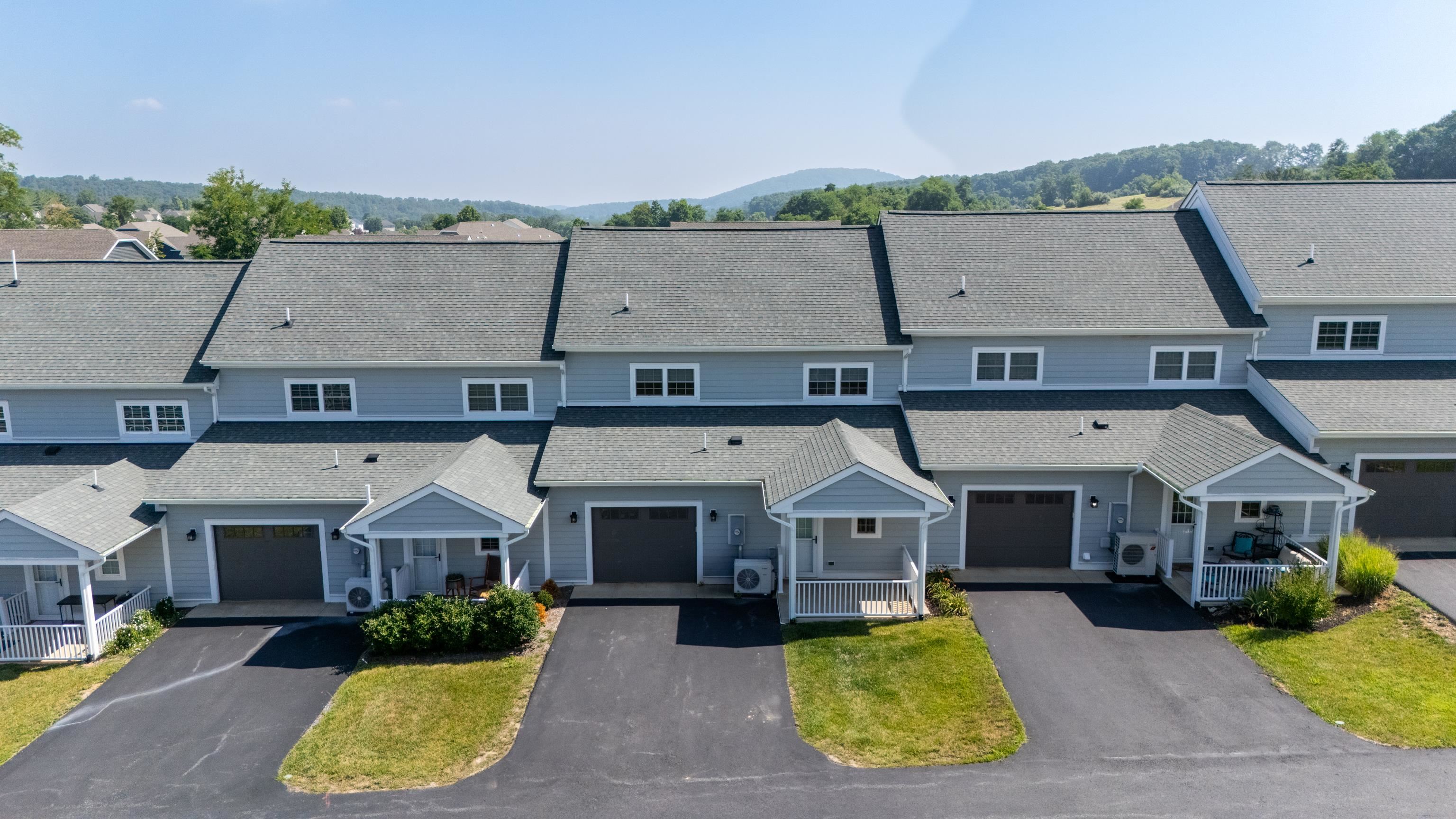 99 WHISPERING OAKS DR, STAUNTON, Virginia 24401, 4 Bedrooms Bedrooms, ,2 BathroomsBathrooms,Residential,99 WHISPERING OAKS DR,679268 MLS # 679268
