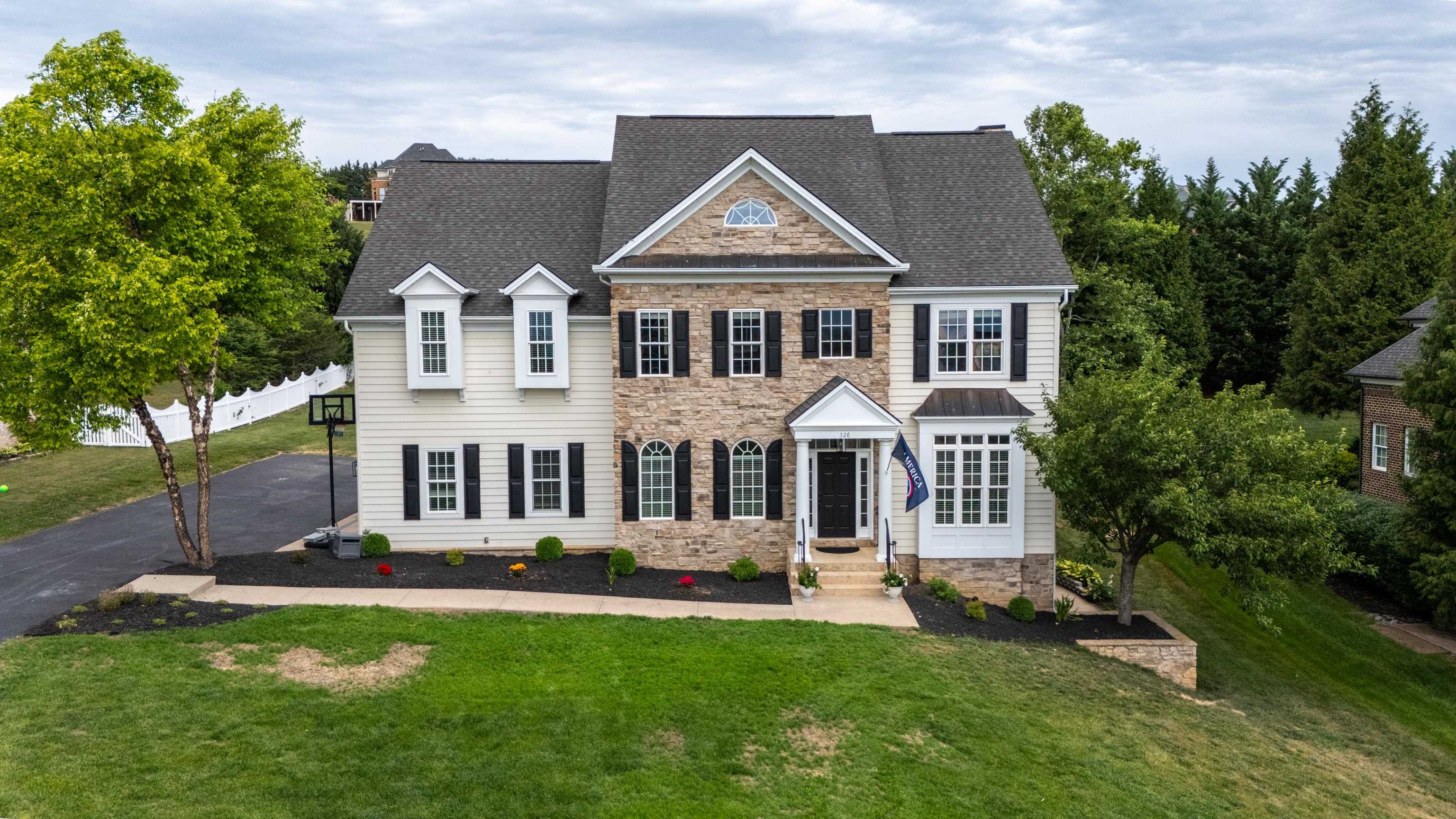 326 CLAREMONT AVE, ROCKINGHAM, Virginia 22801, 5 Bedrooms Bedrooms, ,3 BathroomsBathrooms,Residential,Home Sweet NextHome!,326 CLAREMONT AVE,679269 MLS # 679269 326 CLAREMONT AVE, ROCKINGHAM, Virginia 22801, 5 Bedrooms Bedrooms, ,3 BathroomsBathrooms,Residential,Home Sweet NextHome!,326 CLAREMONT AVE,679269 MLS # 679269