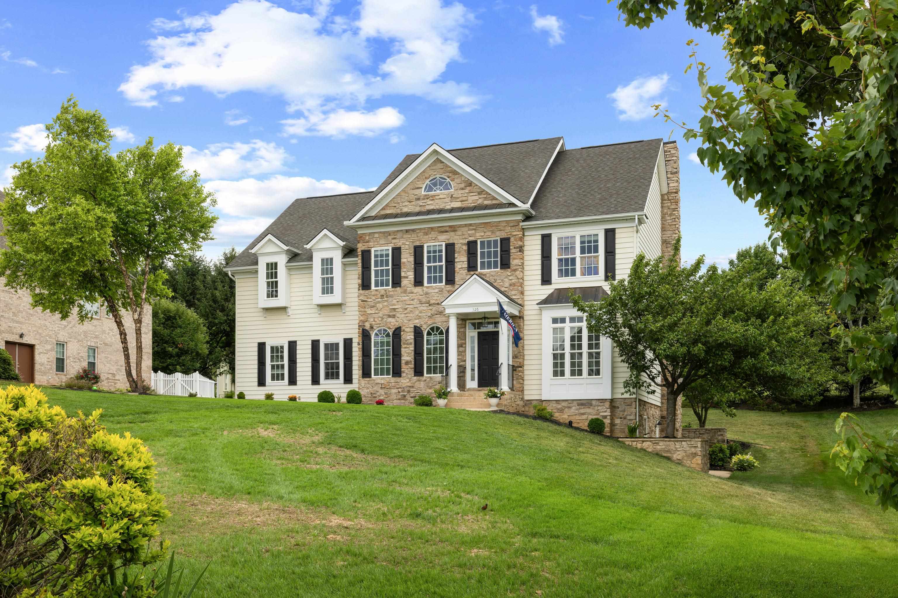 326 CLAREMONT AVE, ROCKINGHAM, Virginia 22801, 5 Bedrooms Bedrooms, ,3 BathroomsBathrooms,Residential,Home Sweet NextHome!,326 CLAREMONT AVE,679269 MLS # 679269 326 CLAREMONT AVE, ROCKINGHAM, Virginia 22801, 5 Bedrooms Bedrooms, ,3 BathroomsBathrooms,Residential,Home Sweet NextHome!,326 CLAREMONT AVE,679269 MLS # 679269