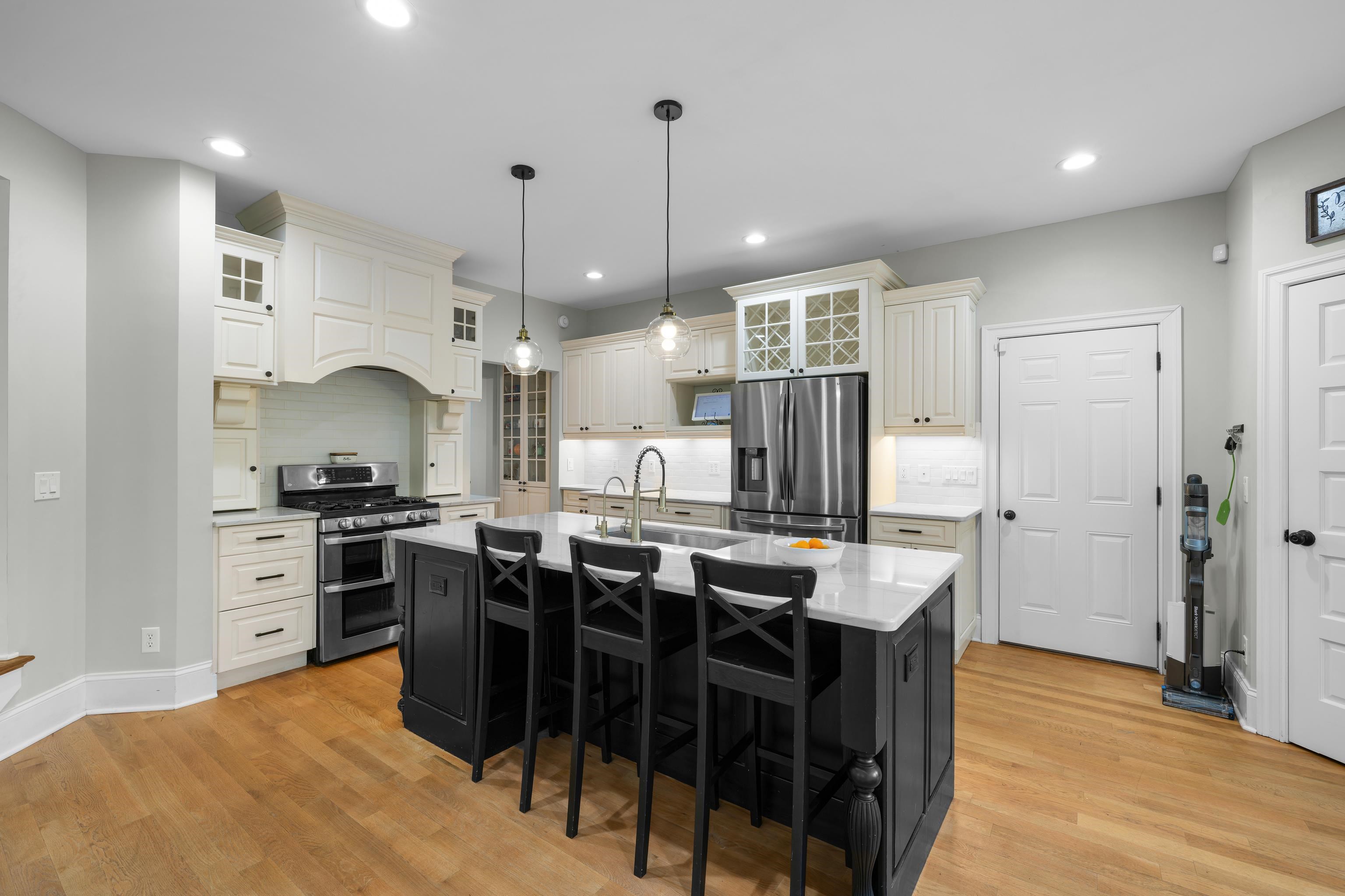 326 CLAREMONT AVE, ROCKINGHAM, Virginia 22801, 5 Bedrooms Bedrooms, ,3 BathroomsBathrooms,Residential,Home Sweet NextHome!,326 CLAREMONT AVE,679269 MLS # 679269 326 CLAREMONT AVE, ROCKINGHAM, Virginia 22801, 5 Bedrooms Bedrooms, ,3 BathroomsBathrooms,Residential,Home Sweet NextHome!,326 CLAREMONT AVE,679269 MLS # 679269