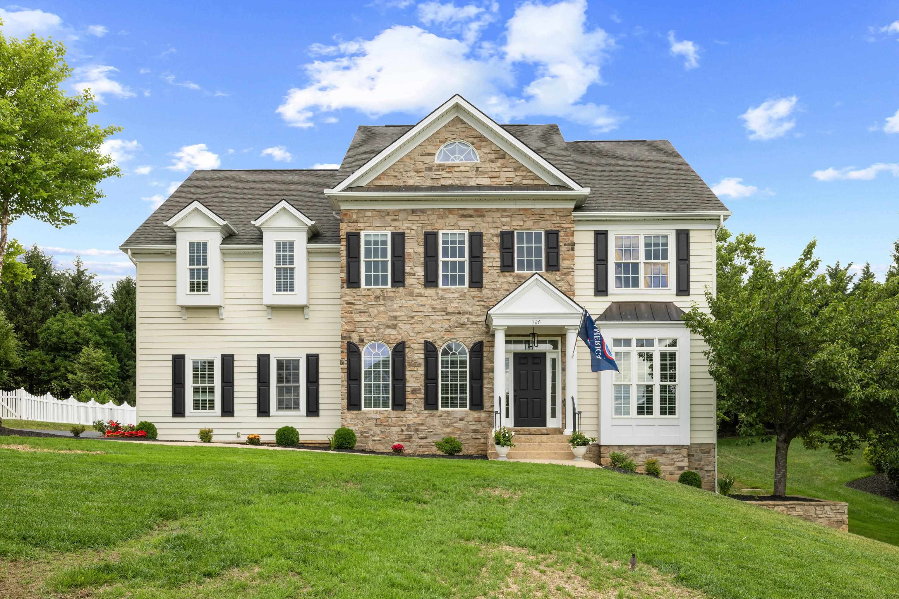 326 CLAREMONT AVE, ROCKINGHAM, Virginia 22801, 5 Bedrooms Bedrooms, ,3 BathroomsBathrooms,Residential,Home Sweet NextHome!,326 CLAREMONT AVE,679269 MLS # 679269 326 CLAREMONT AVE, ROCKINGHAM, Virginia 22801, 5 Bedrooms Bedrooms, ,3 BathroomsBathrooms,Residential,Home Sweet NextHome!,326 CLAREMONT AVE,679269 MLS # 679269