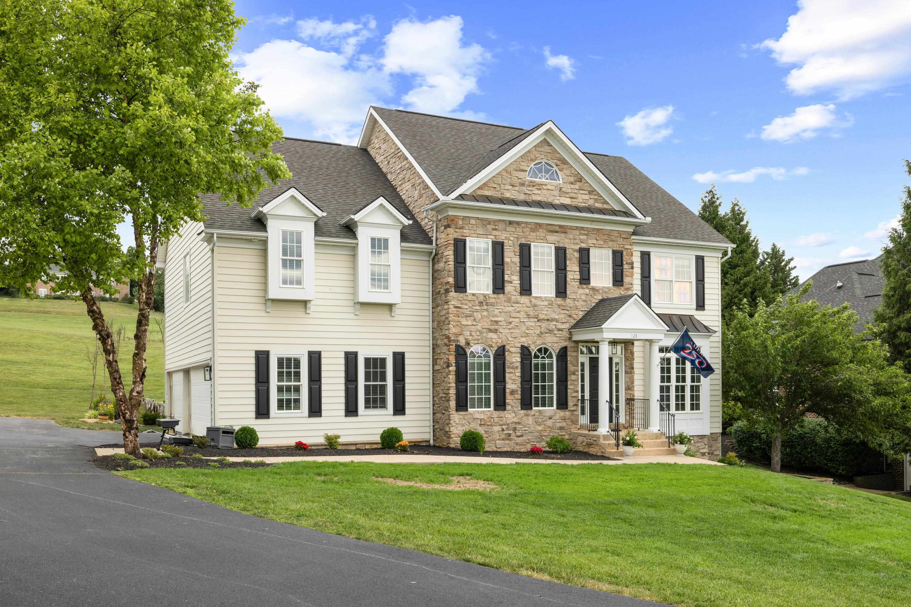 326 CLAREMONT AVE, ROCKINGHAM, Virginia 22801, 5 Bedrooms Bedrooms, ,3 BathroomsBathrooms,Residential,Home Sweet NextHome!,326 CLAREMONT AVE,679269 MLS # 679269 326 CLAREMONT AVE, ROCKINGHAM, Virginia 22801, 5 Bedrooms Bedrooms, ,3 BathroomsBathrooms,Residential,Home Sweet NextHome!,326 CLAREMONT AVE,679269 MLS # 679269