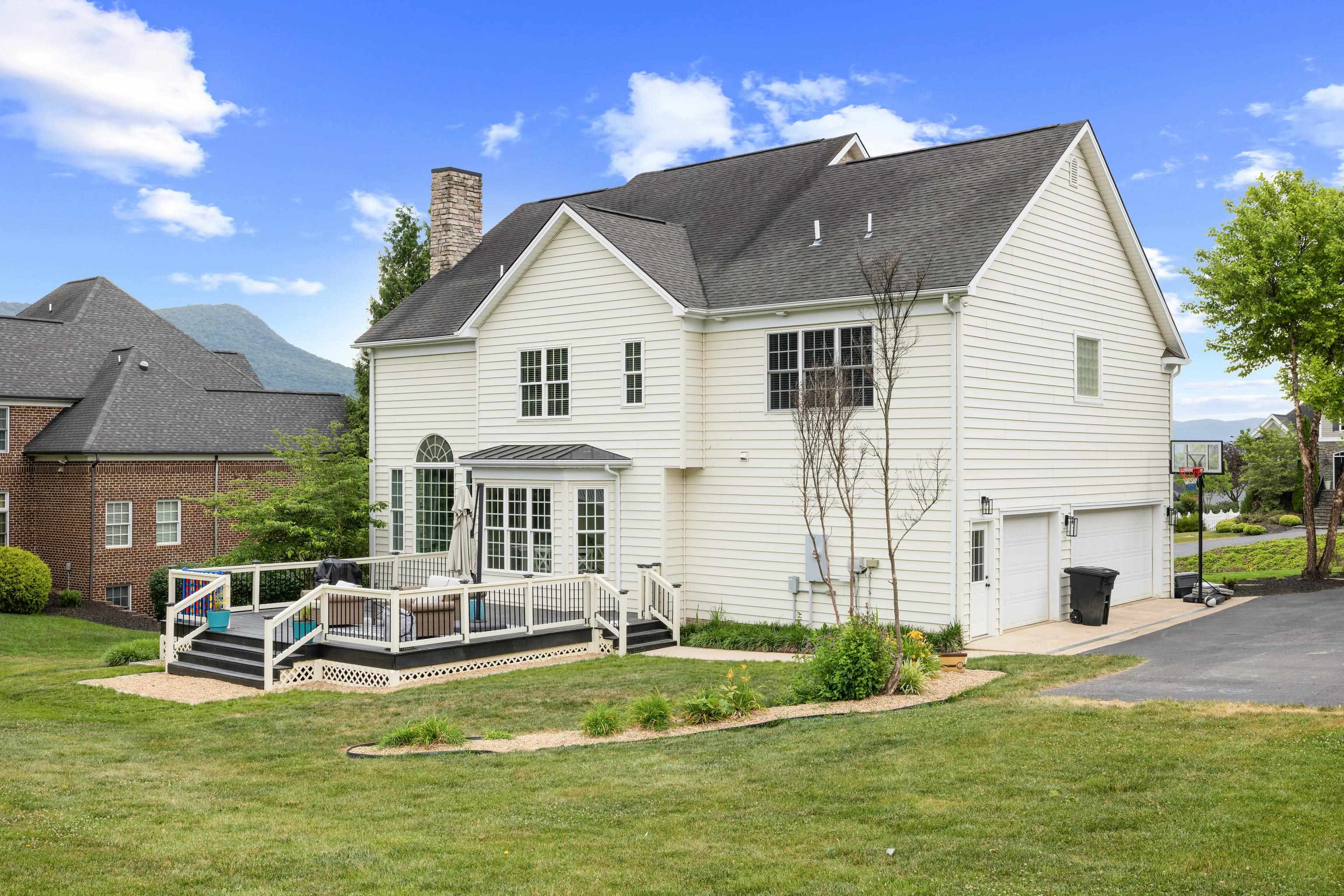 326 CLAREMONT AVE, ROCKINGHAM, Virginia 22801, 5 Bedrooms Bedrooms, ,3 BathroomsBathrooms,Residential,Home Sweet NextHome!,326 CLAREMONT AVE,679269 MLS # 679269 326 CLAREMONT AVE, ROCKINGHAM, Virginia 22801, 5 Bedrooms Bedrooms, ,3 BathroomsBathrooms,Residential,Home Sweet NextHome!,326 CLAREMONT AVE,679269 MLS # 679269