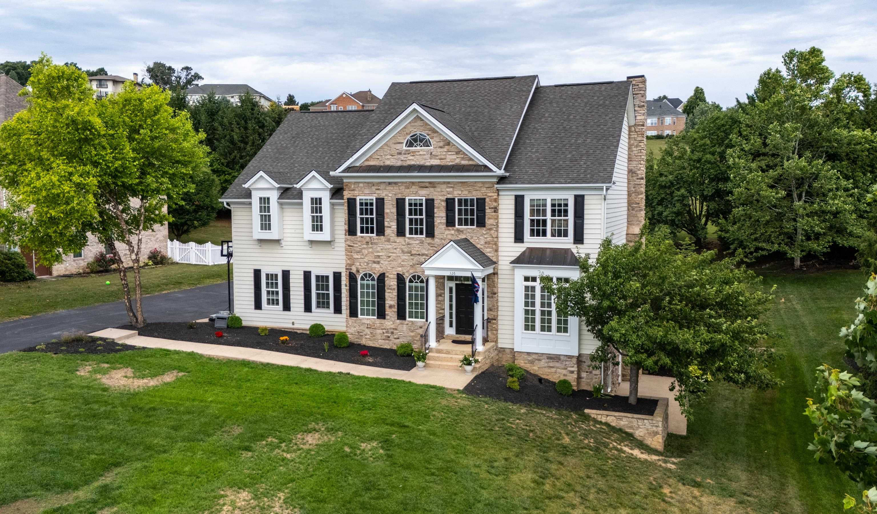 326 CLAREMONT AVE, ROCKINGHAM, Virginia 22801, 5 Bedrooms Bedrooms, ,3 BathroomsBathrooms,Residential,Home Sweet NextHome!,326 CLAREMONT AVE,679269 MLS # 679269 326 CLAREMONT AVE, ROCKINGHAM, Virginia 22801, 5 Bedrooms Bedrooms, ,3 BathroomsBathrooms,Residential,Home Sweet NextHome!,326 CLAREMONT AVE,679269 MLS # 679269