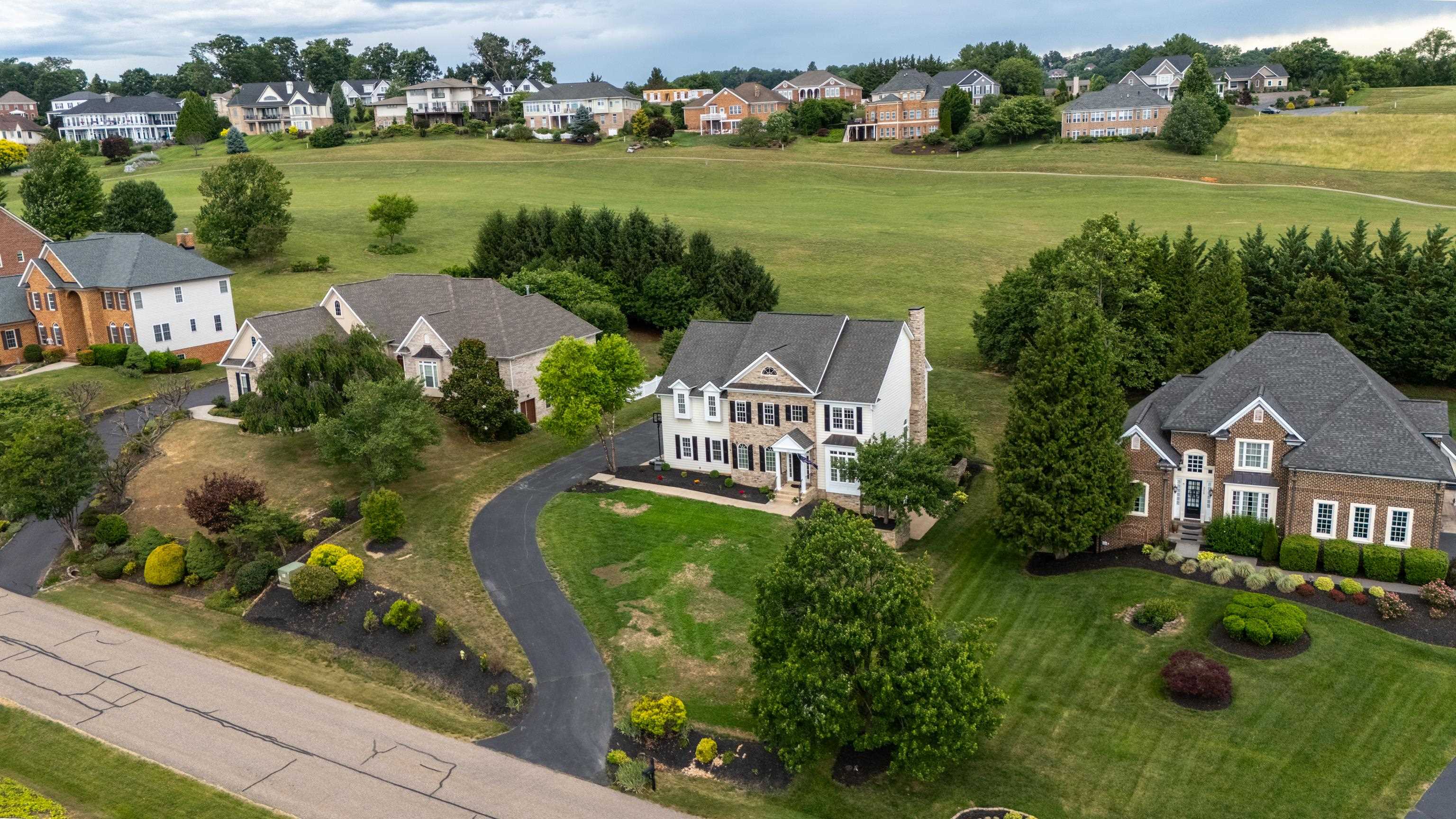 326 CLAREMONT AVE, ROCKINGHAM, Virginia 22801, 5 Bedrooms Bedrooms, ,3 BathroomsBathrooms,Residential,Home Sweet NextHome!,326 CLAREMONT AVE,679269 MLS # 679269 326 CLAREMONT AVE, ROCKINGHAM, Virginia 22801, 5 Bedrooms Bedrooms, ,3 BathroomsBathrooms,Residential,Home Sweet NextHome!,326 CLAREMONT AVE,679269 MLS # 679269