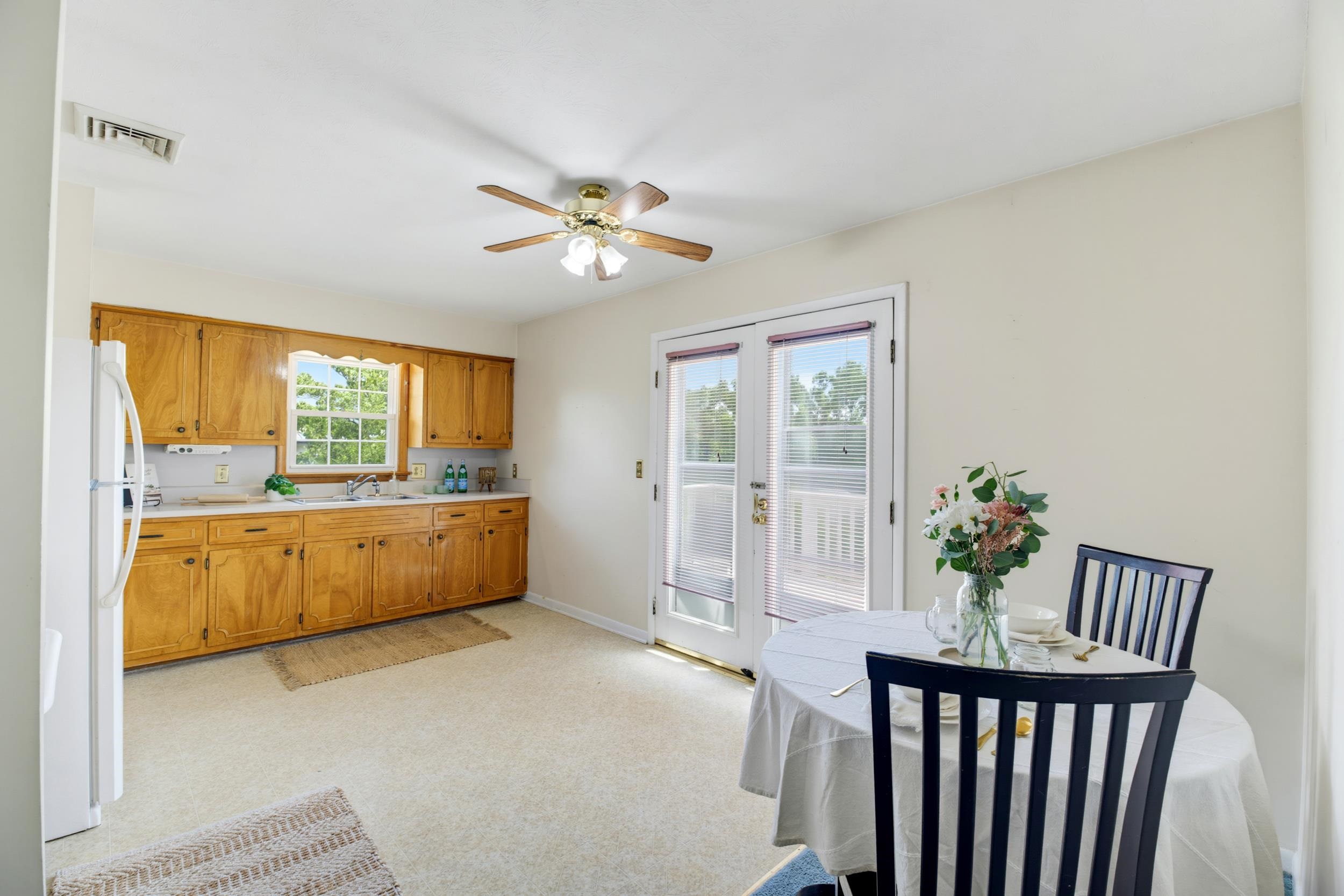 112 BELLVIEW ST, STAUNTON, Virginia 24401, 3 Bedrooms Bedrooms, ,1 BathroomBathrooms,Residential,112 BELLVIEW ST,679278 MLS # 679278