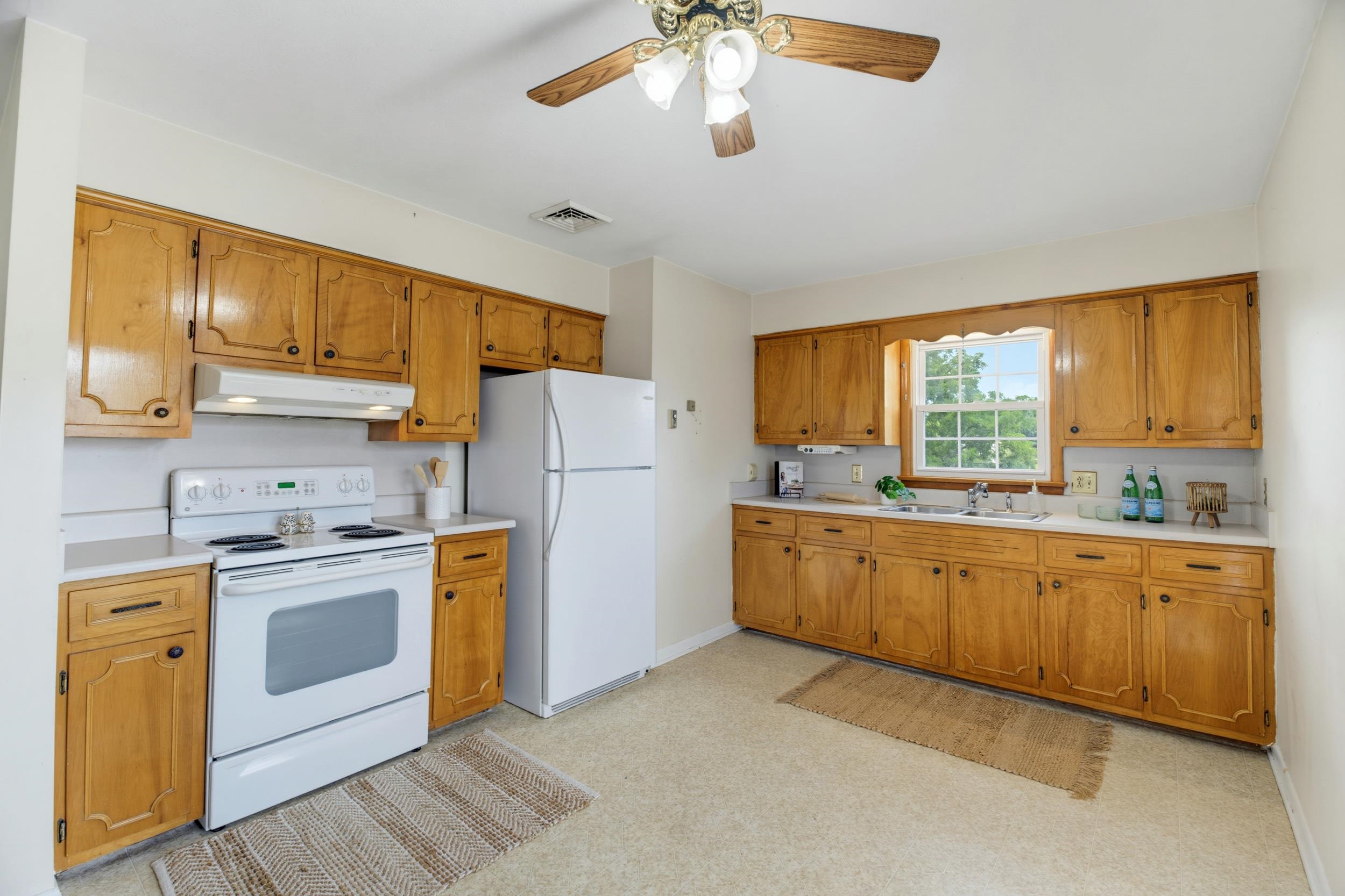 112 BELLVIEW ST, STAUNTON, Virginia 24401, 3 Bedrooms Bedrooms, ,1 BathroomBathrooms,Residential,112 BELLVIEW ST,679278 MLS # 679278