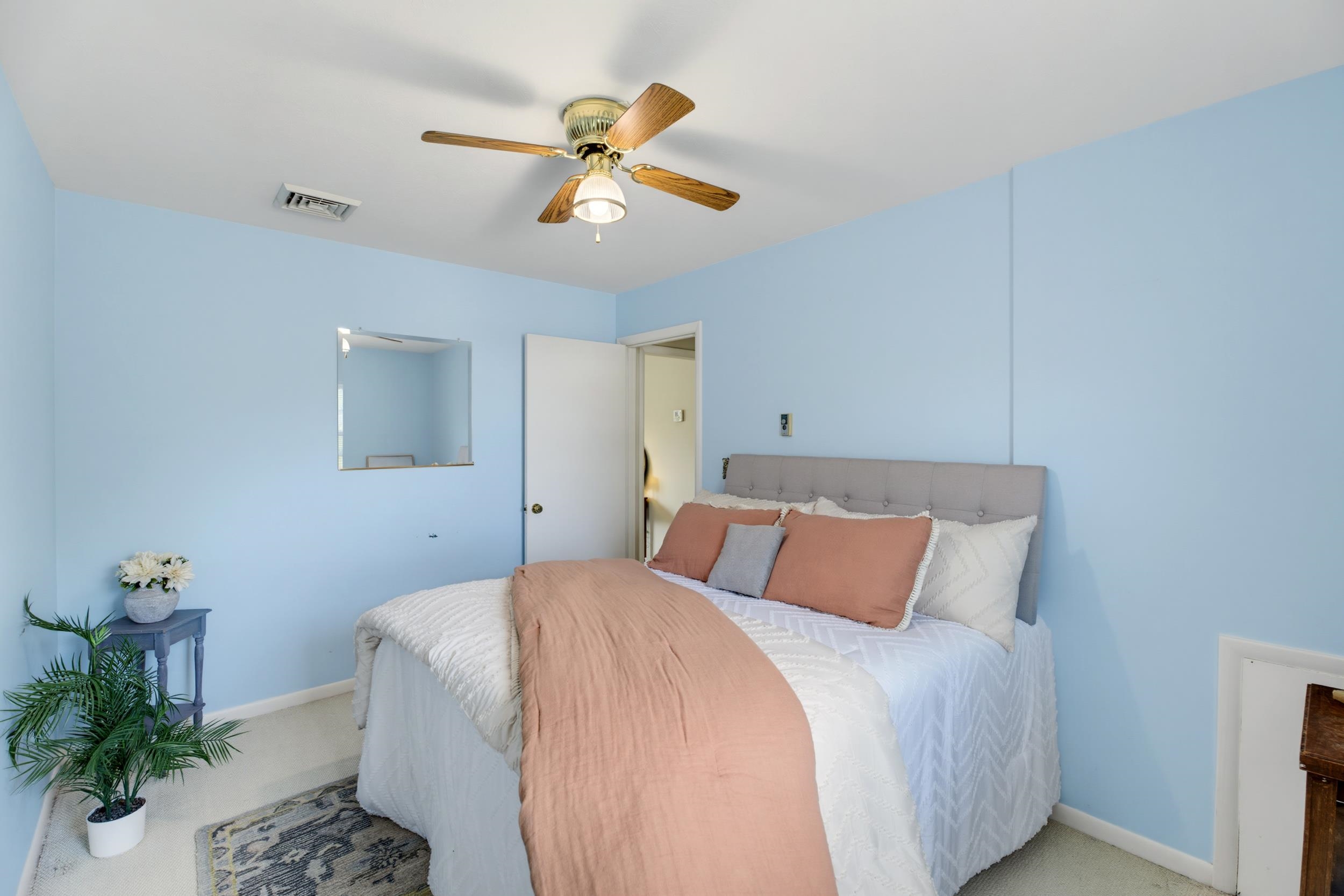 112 BELLVIEW ST, STAUNTON, Virginia 24401, 3 Bedrooms Bedrooms, ,1 BathroomBathrooms,Residential,112 BELLVIEW ST,679278 MLS # 679278