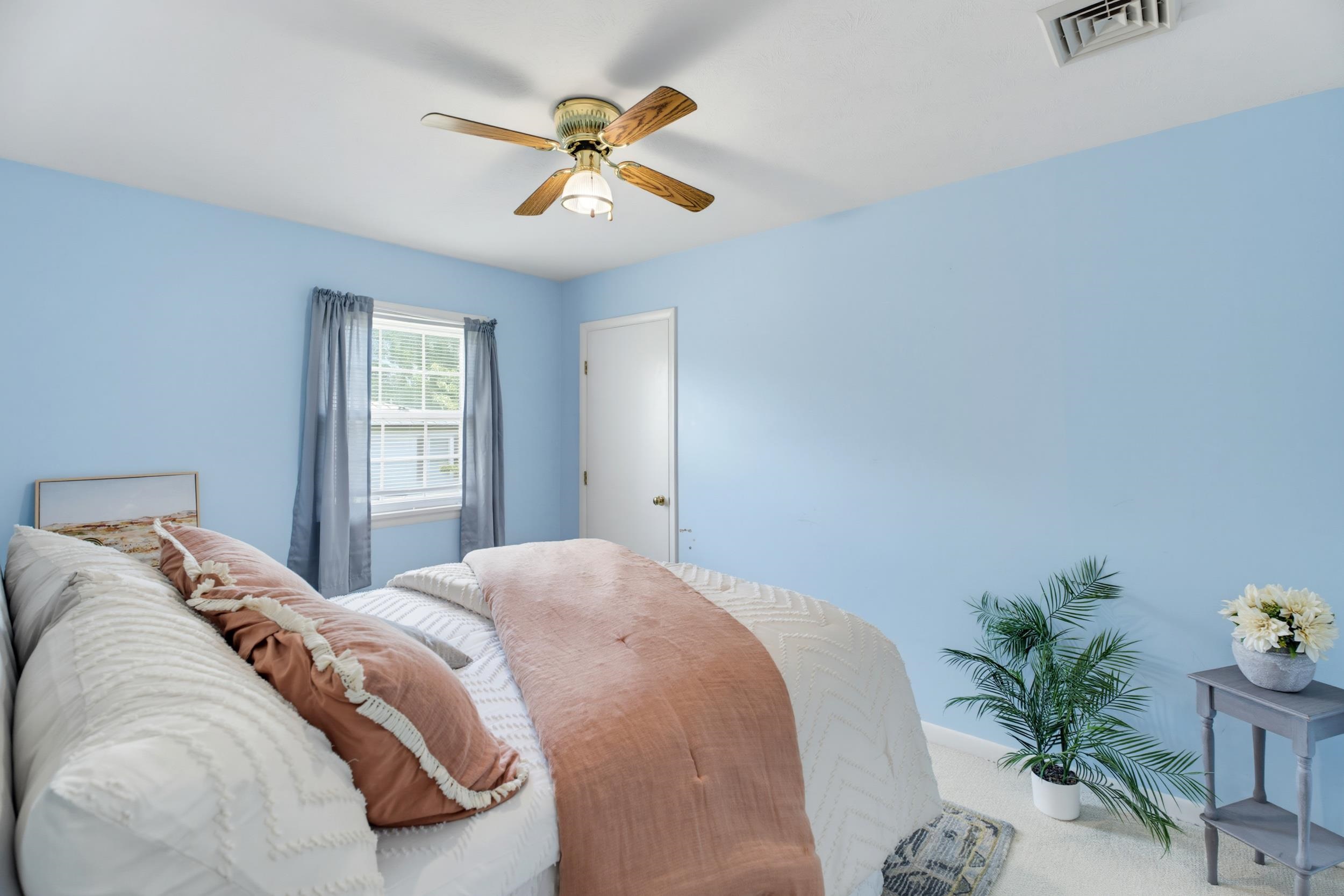 112 BELLVIEW ST, STAUNTON, Virginia 24401, 3 Bedrooms Bedrooms, ,1 BathroomBathrooms,Residential,112 BELLVIEW ST,679278 MLS # 679278