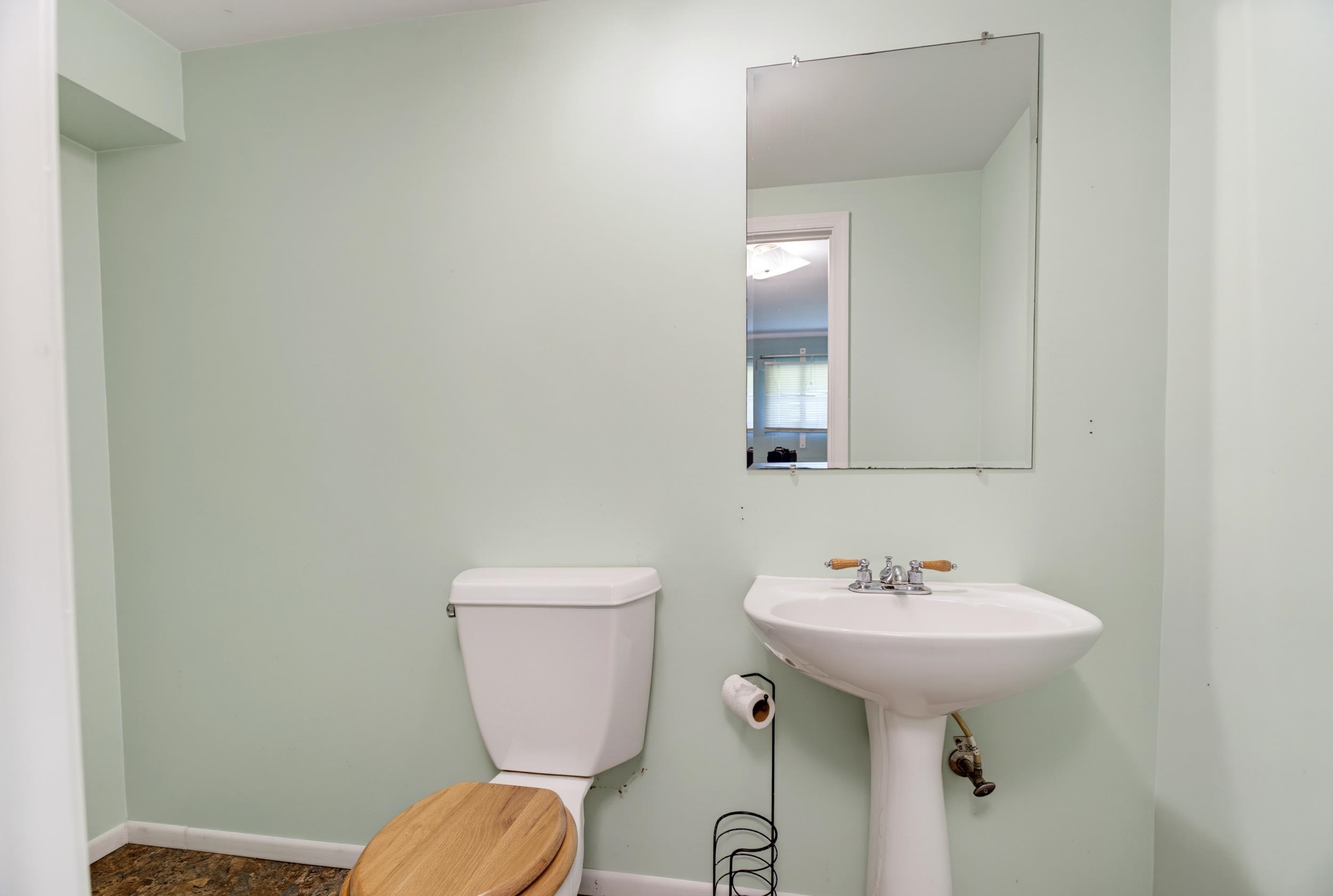 112 BELLVIEW ST, STAUNTON, Virginia 24401, 3 Bedrooms Bedrooms, ,1 BathroomBathrooms,Residential,112 BELLVIEW ST,679278 MLS # 679278
