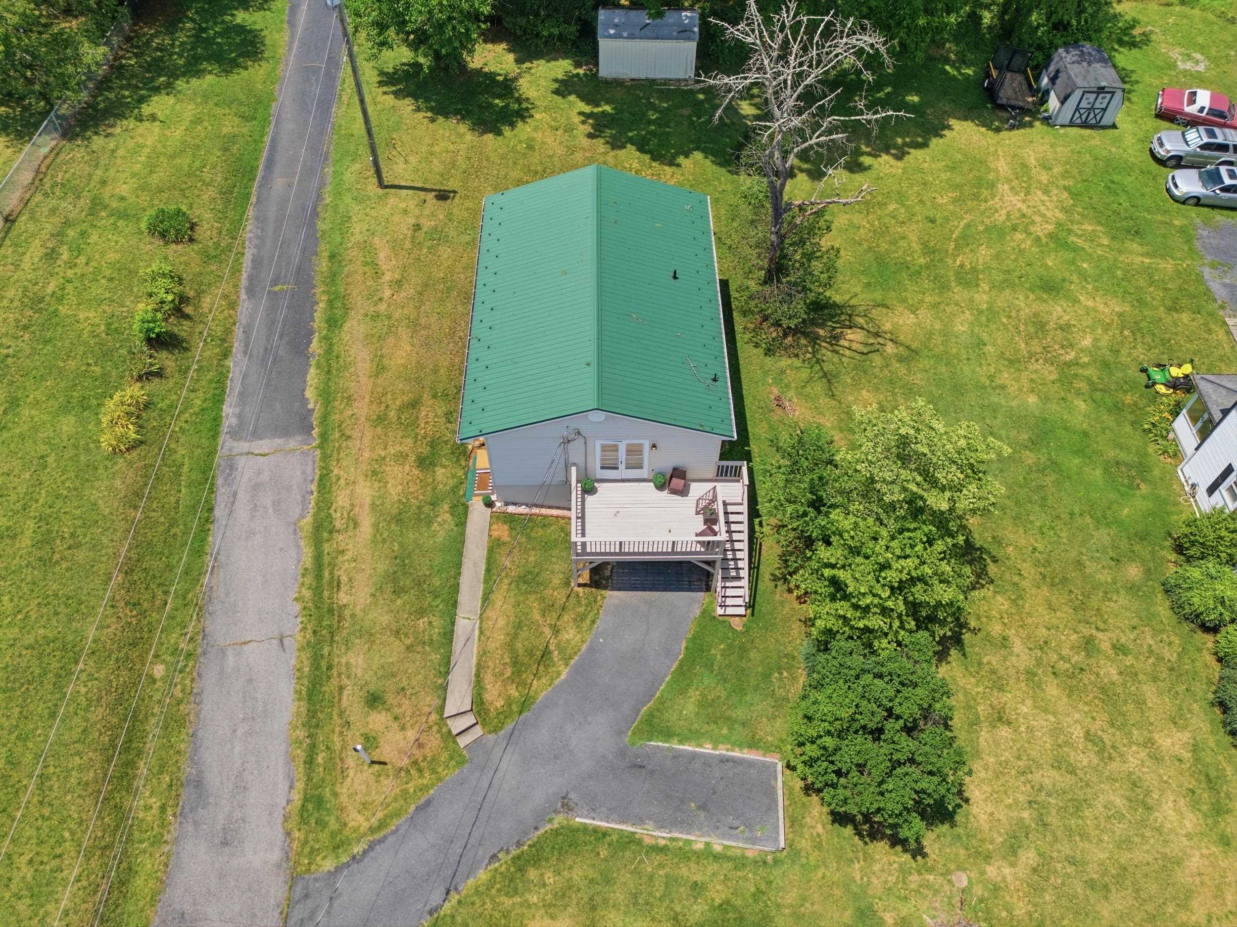 112 BELLVIEW ST, STAUNTON, Virginia 24401, 3 Bedrooms Bedrooms, ,1 BathroomBathrooms,Residential,112 BELLVIEW ST,679278 MLS # 679278