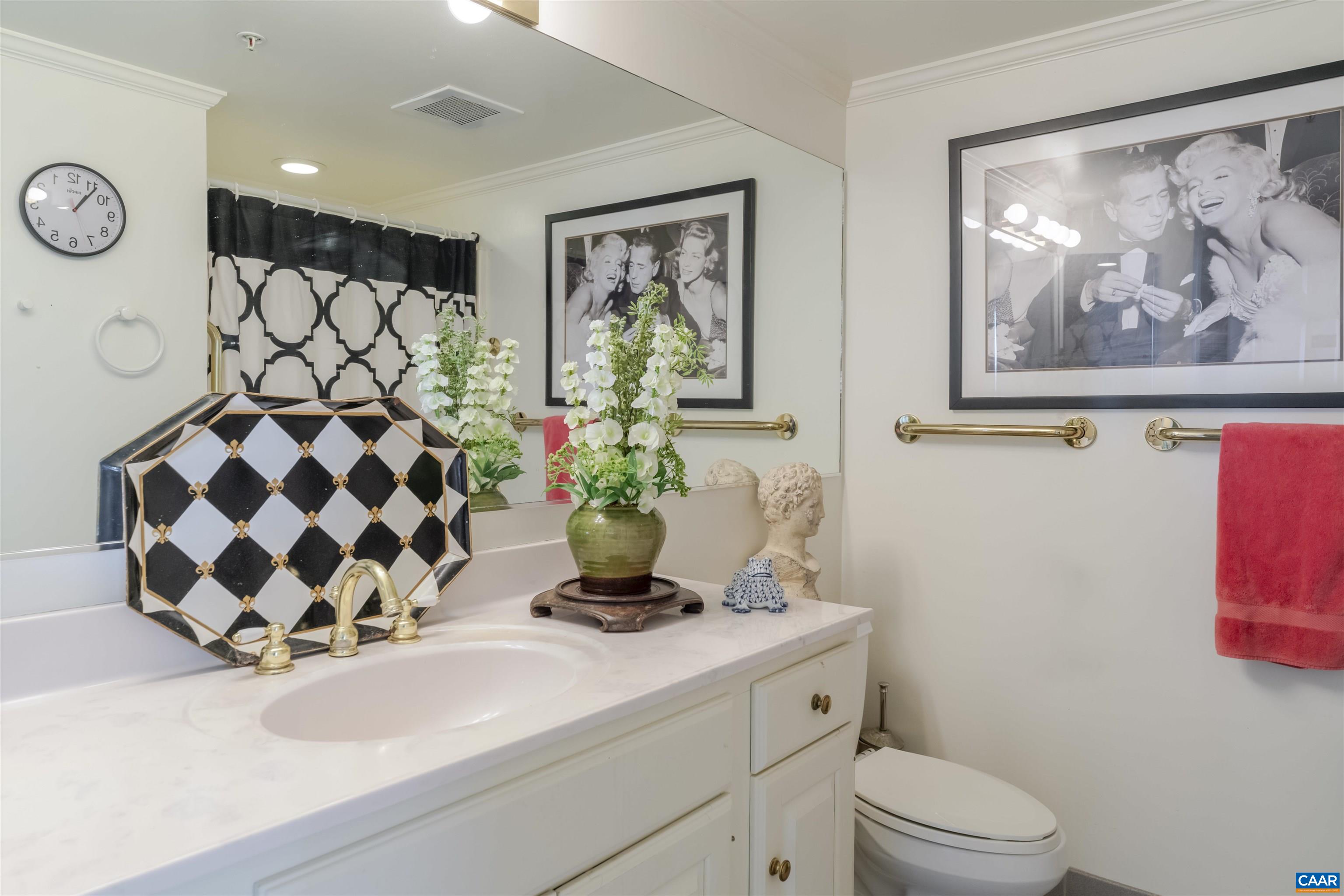 500 CRESTWOOD DR, CHARLOTTESVILLE, Virginia 22903, 3 Bedrooms Bedrooms, ,2 BathroomsBathrooms,Residential,500 CRESTWOOD DR,679283 MLS # 679283 500 CRESTWOOD DR, CHARLOTTESVILLE, Virginia 22903, 3 Bedrooms Bedrooms, ,2 BathroomsBathrooms,Residential,500 CRESTWOOD DR,679283 MLS # 679283
