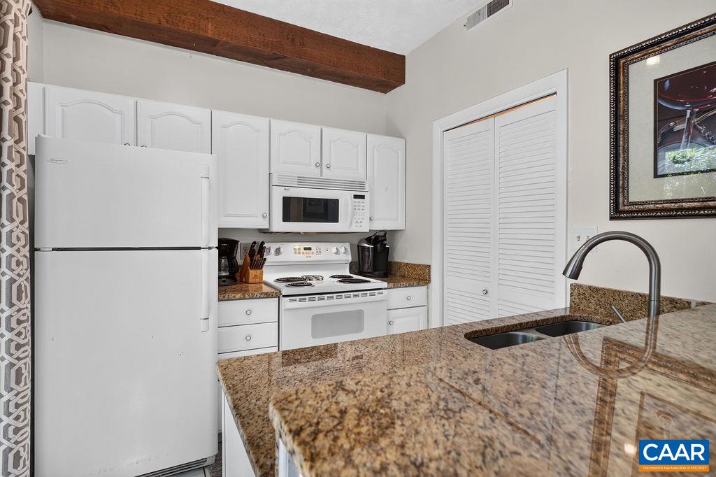 730 LAURELWOOD CONDOS, WINTERGREEN RESORT, Virginia 22967, 2 Bedrooms Bedrooms, ,2 BathroomsBathrooms,Residential,730 LAURELWOOD CONDOS,679285 MLS # 679285