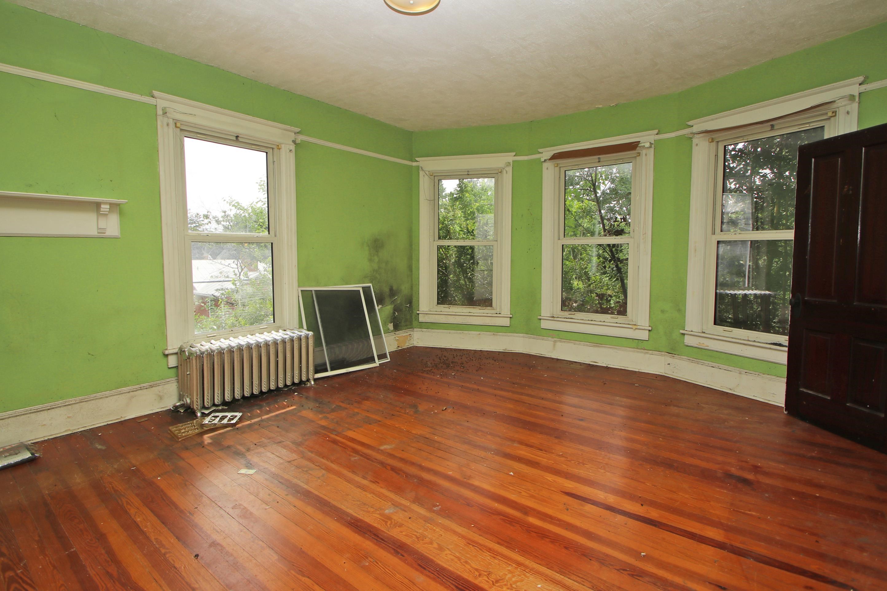 347 HIGH ST, DAYTON, Virginia 22821, 5 Bedrooms Bedrooms, ,2 BathroomsBathrooms,Residential,347 HIGH ST,679286 MLS # 679286