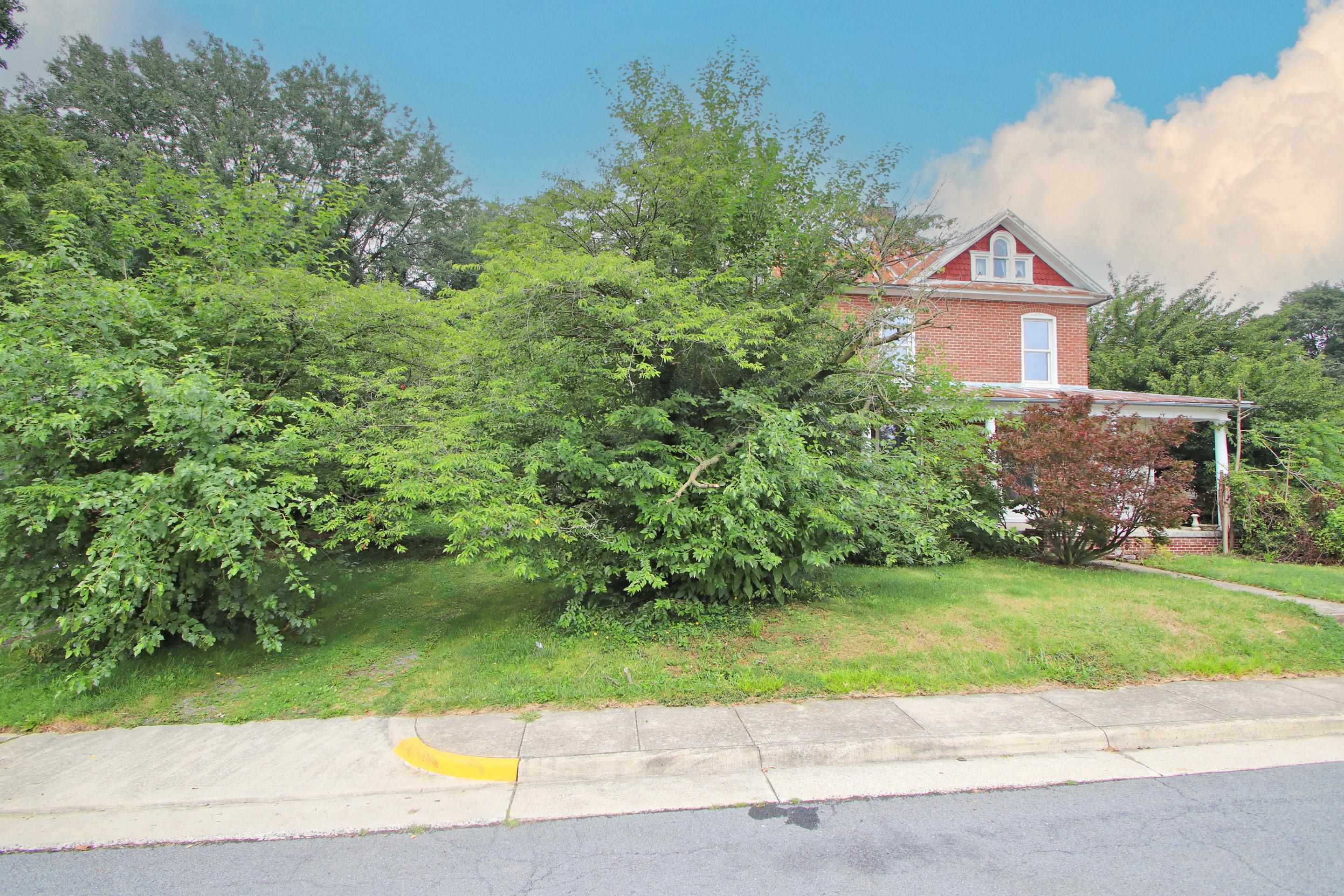 347 HIGH ST, DAYTON, Virginia 22821, 5 Bedrooms Bedrooms, ,2 BathroomsBathrooms,Residential,347 HIGH ST,679286 MLS # 679286